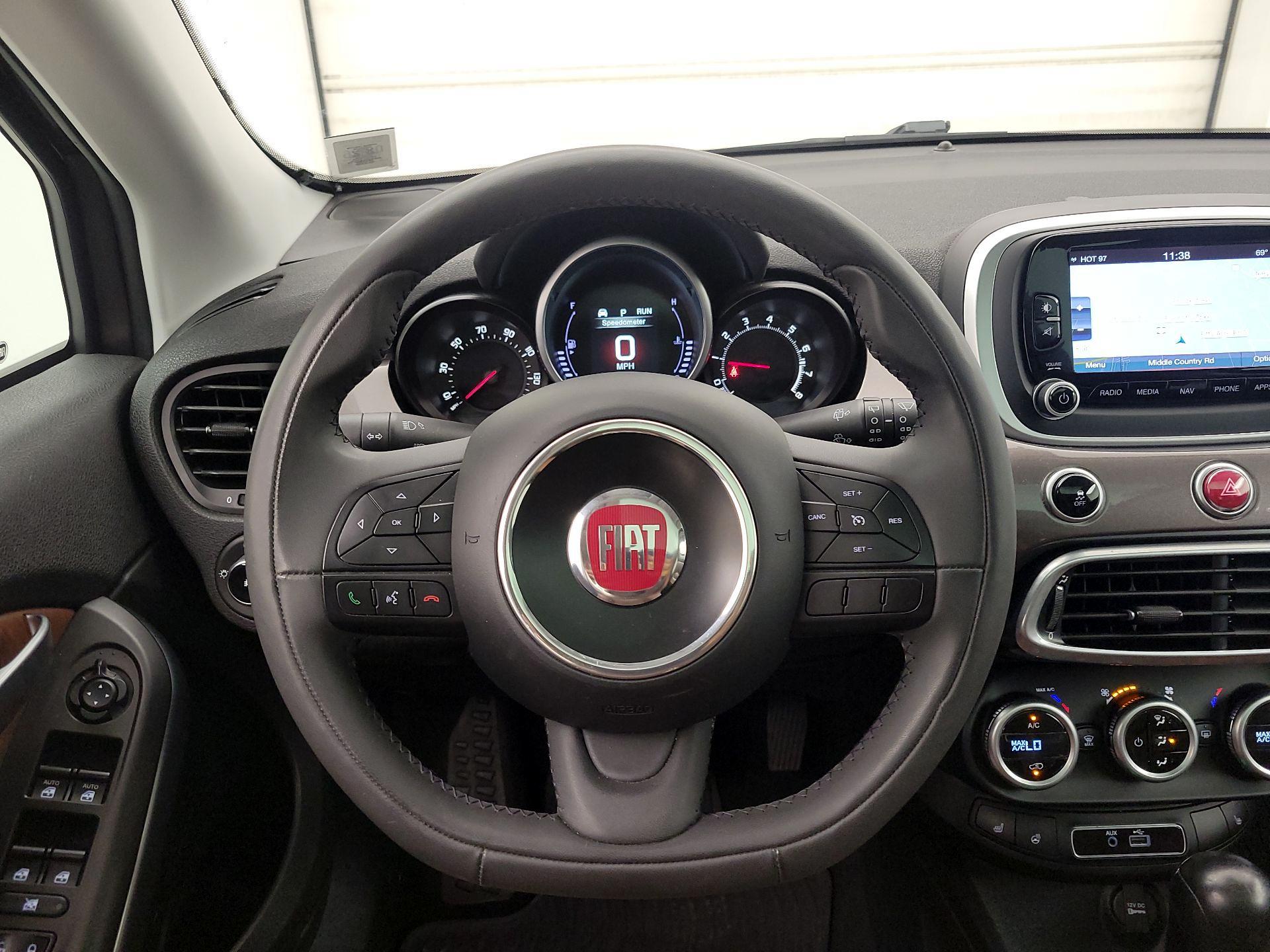 Thumbnail: 2016 Fiat 500X - 10