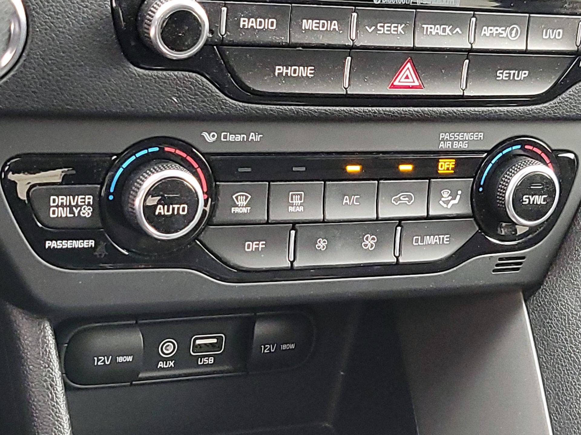 Thumbnail: 2018 Kia Niro - 16