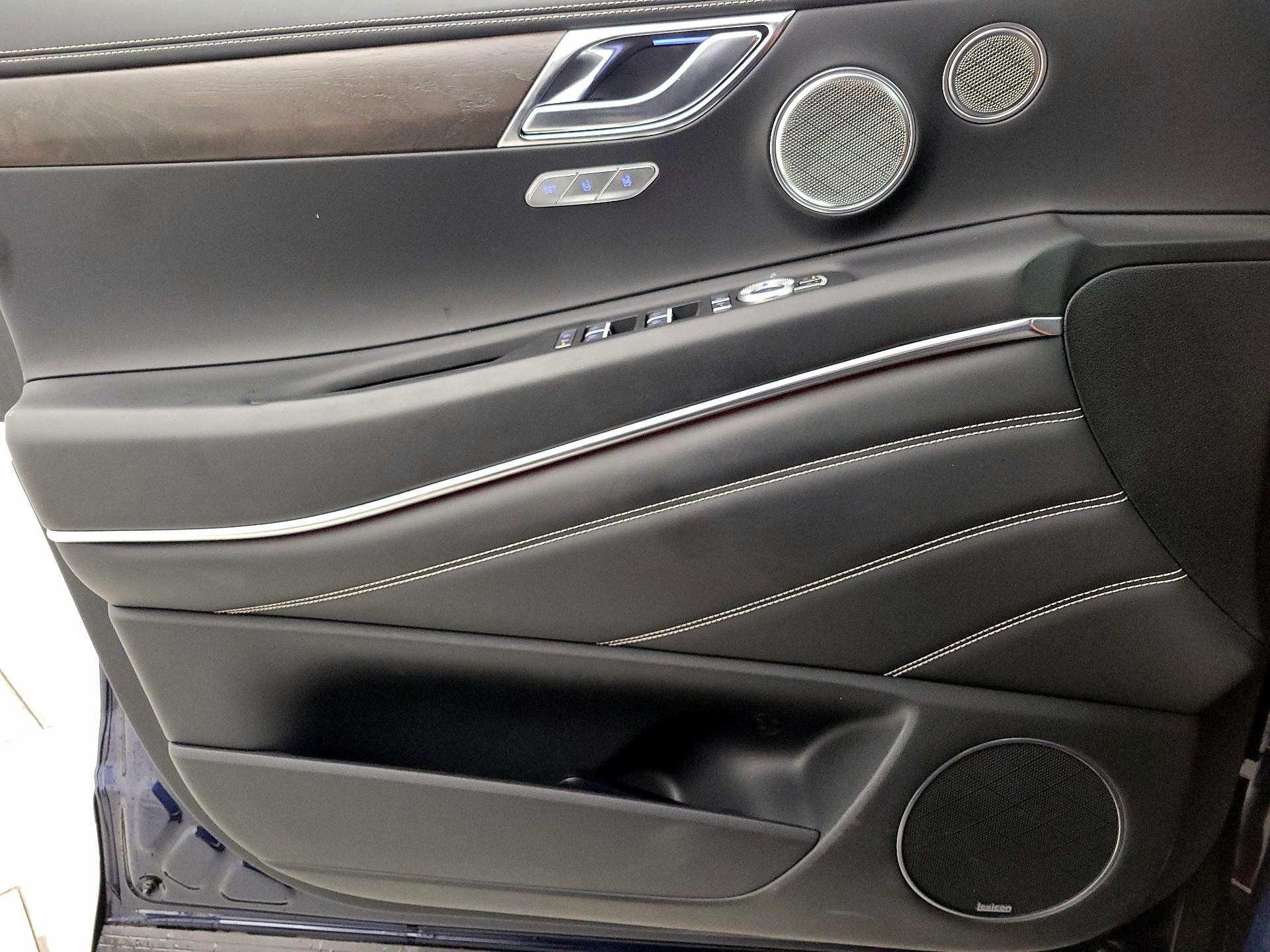 Thumbnail: 2024 Genesis GV80 - 12