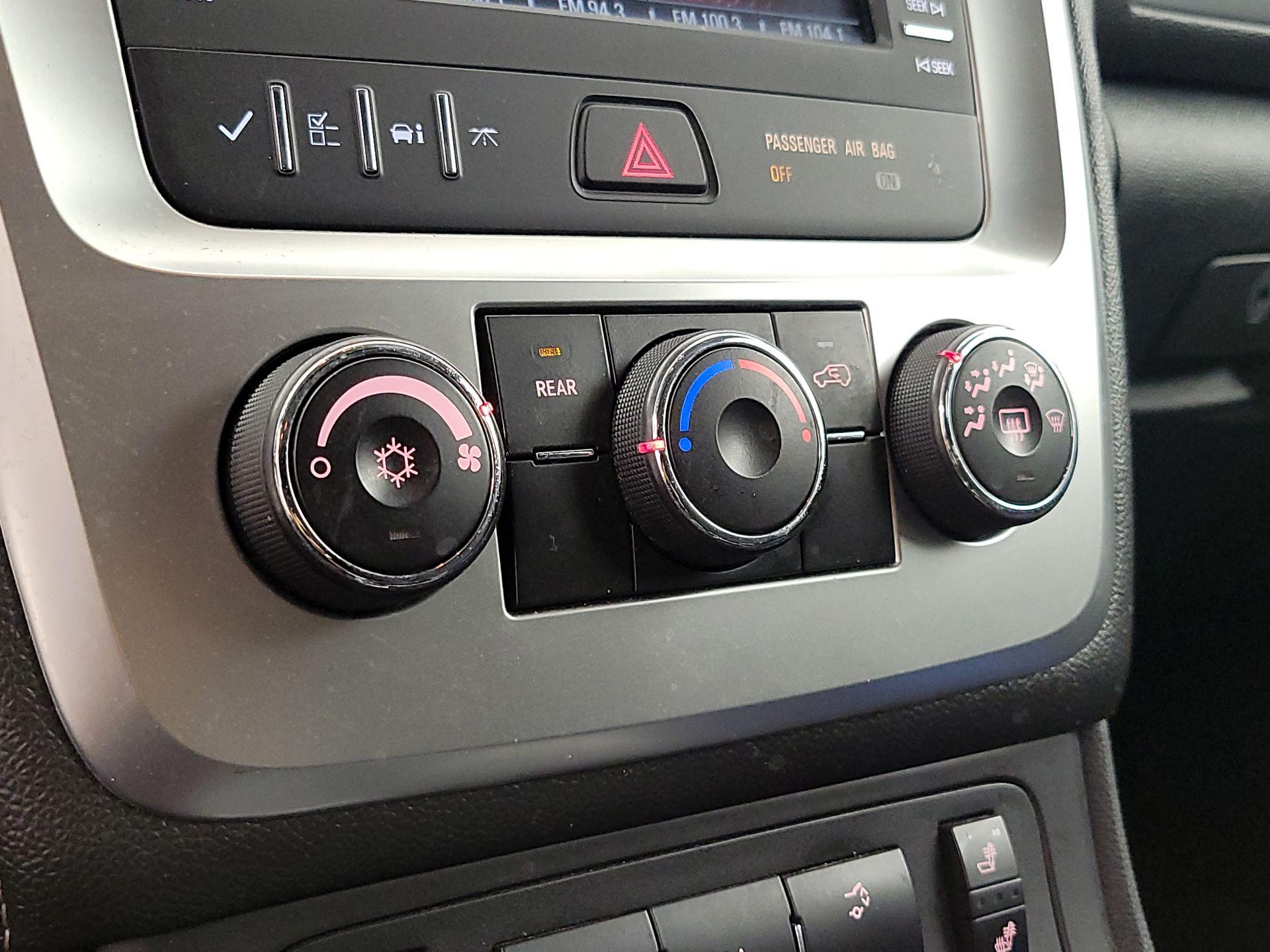 Thumbnail: 2014 GMC Acadia - 16