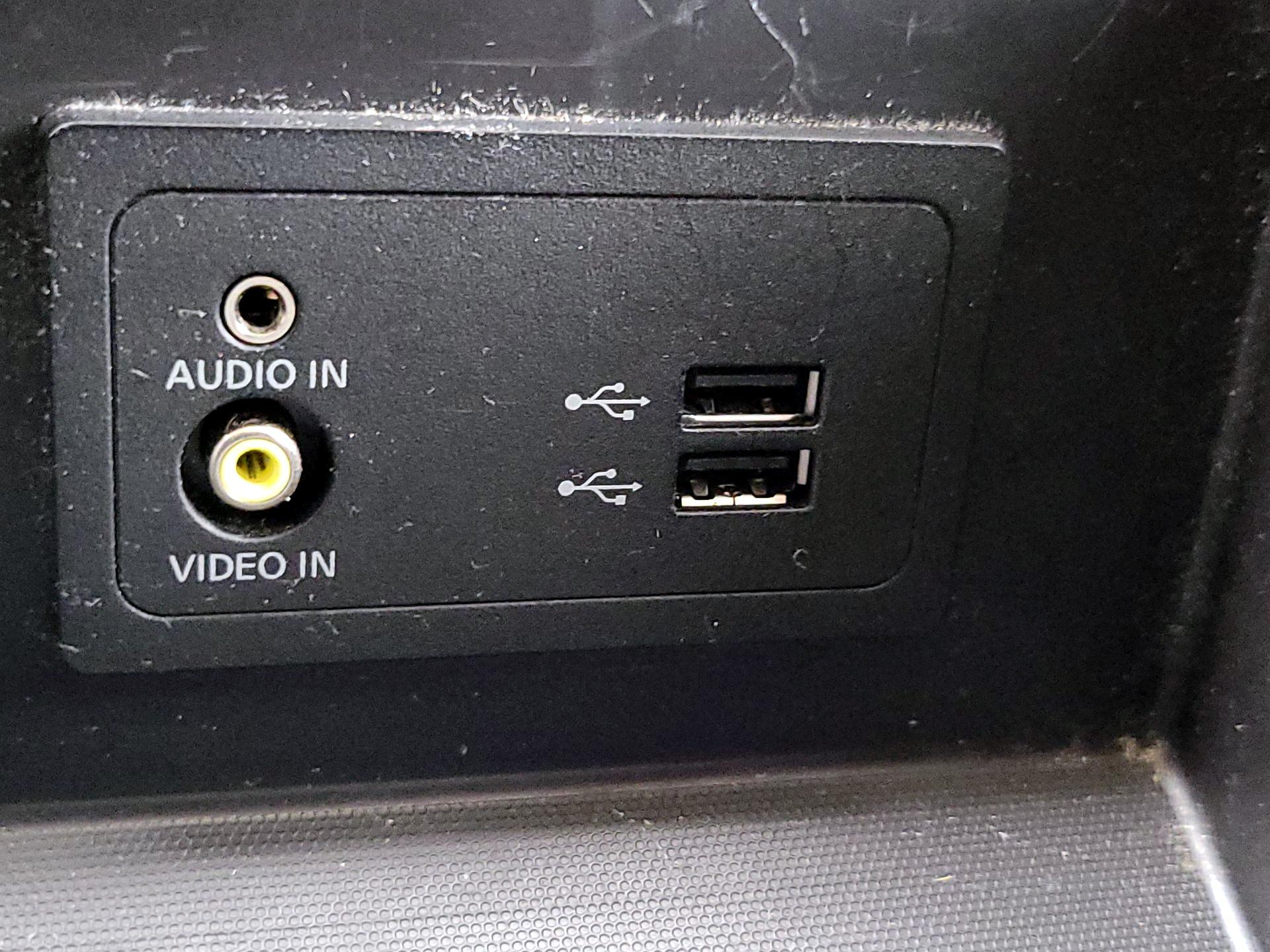 Thumbnail: 2017 Nissan Pathfinder - 18