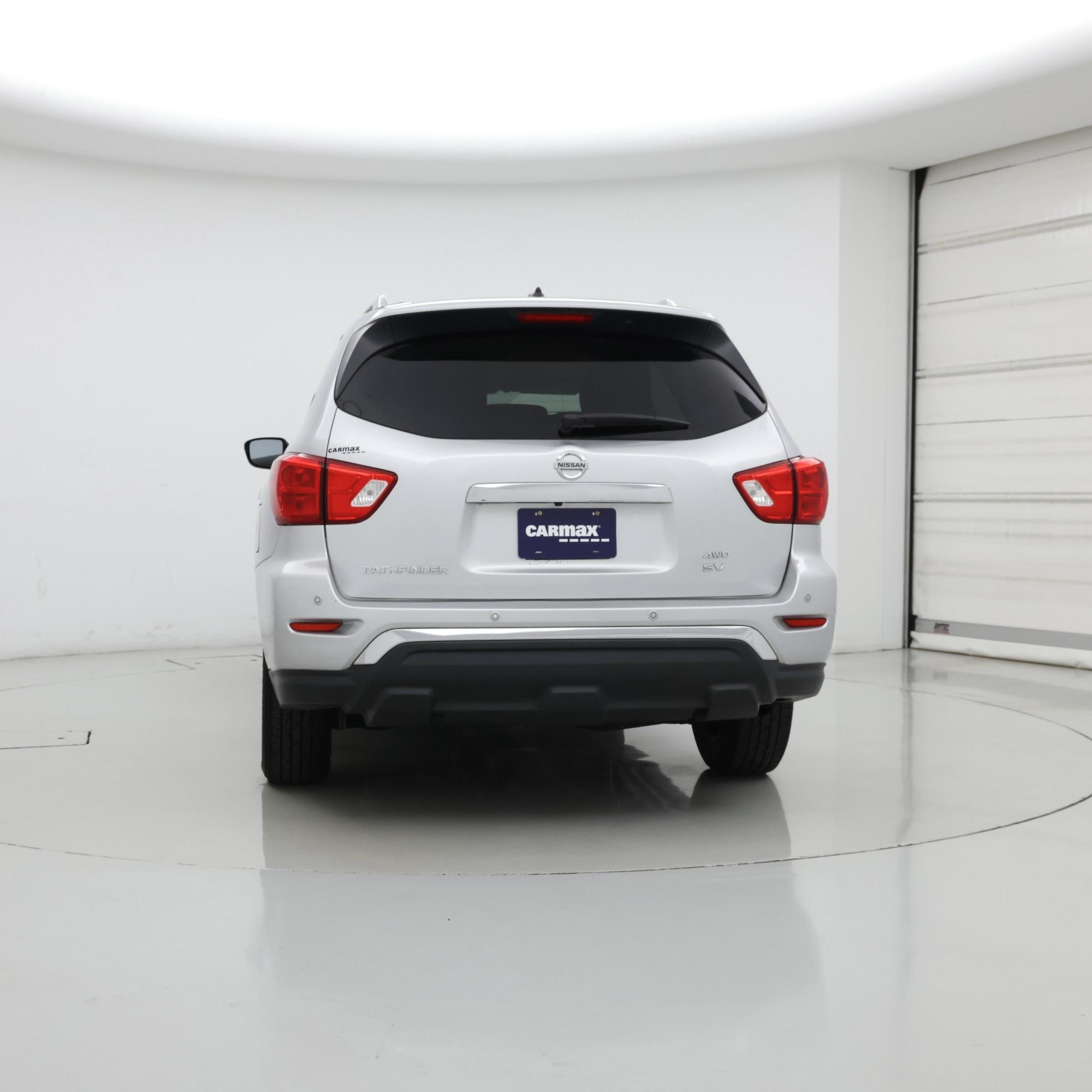 Thumbnail: 2017 Nissan Pathfinder - 6