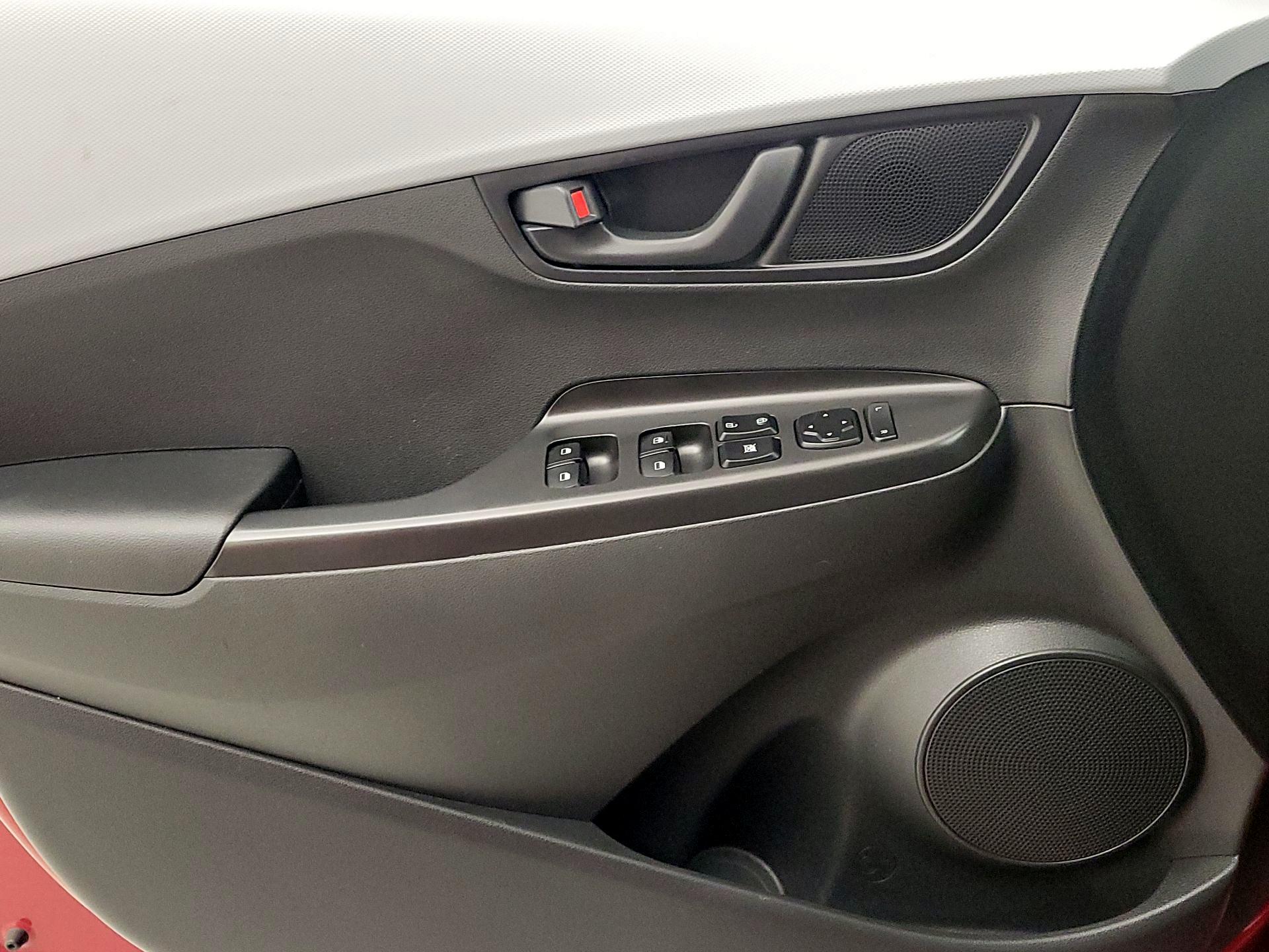 Thumbnail: 2021 Hyundai Kona - 12