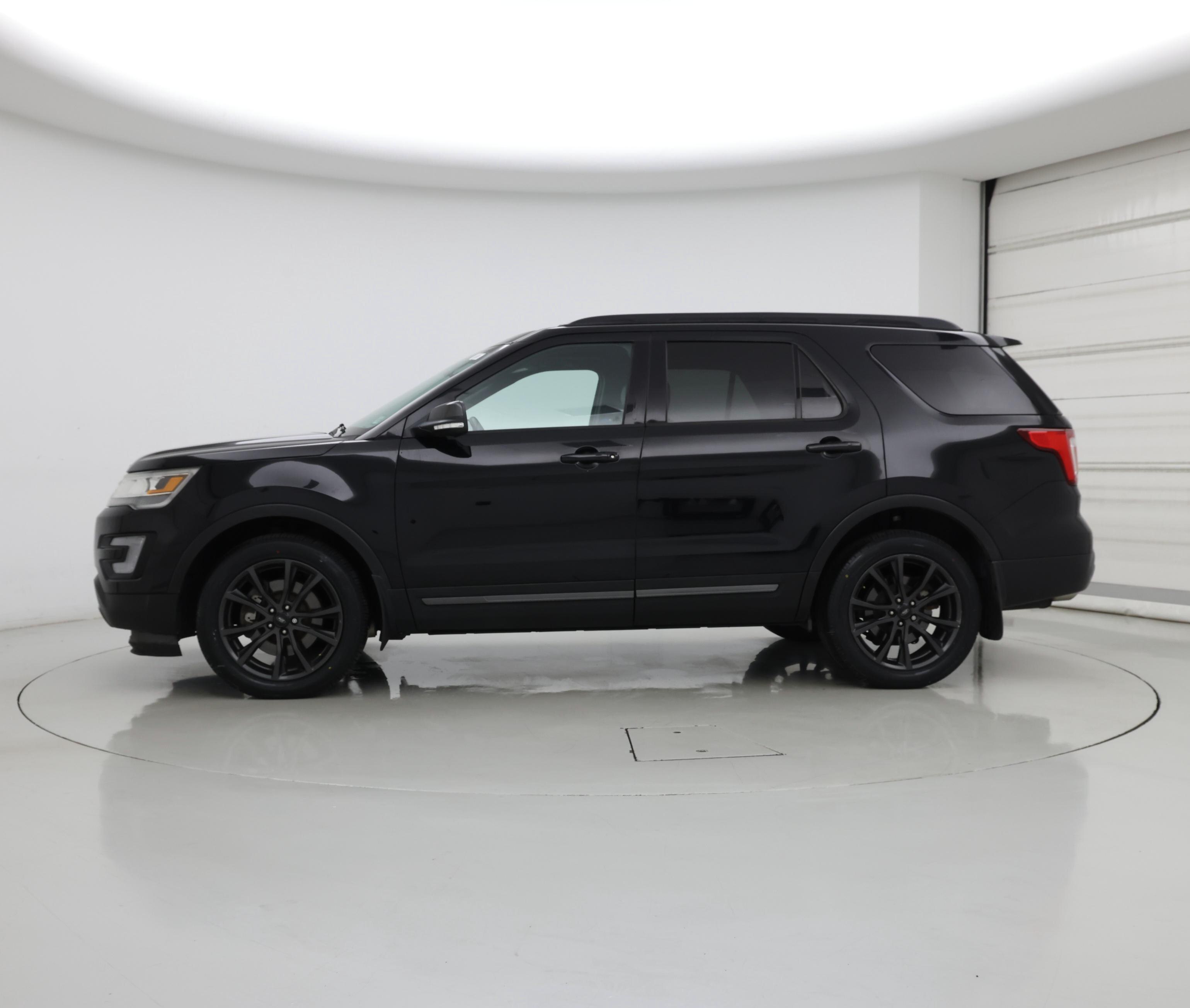 Thumbnail: 2017 Ford Explorer - 3