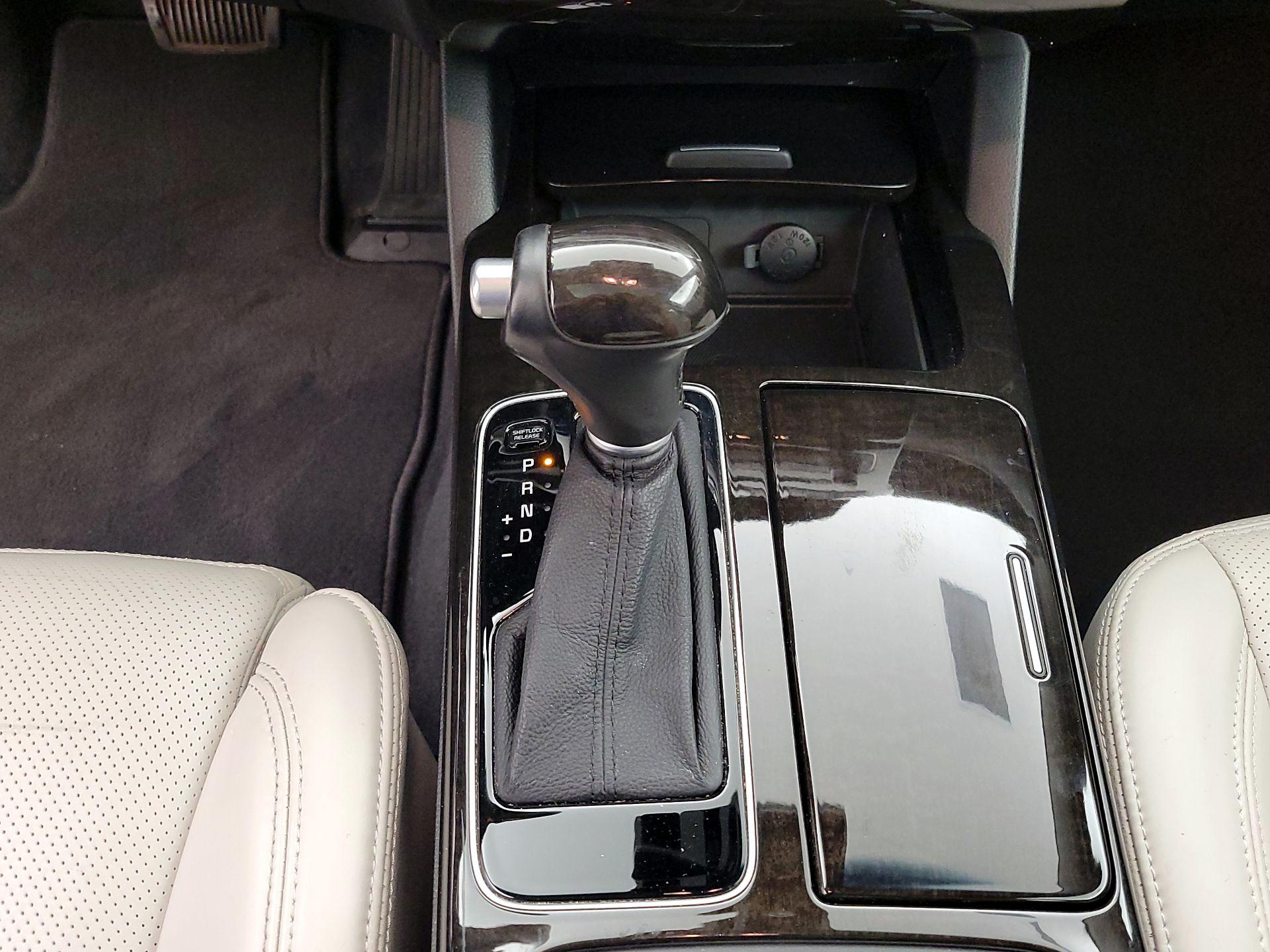 Thumbnail: 2014 Kia Cadenza - 18