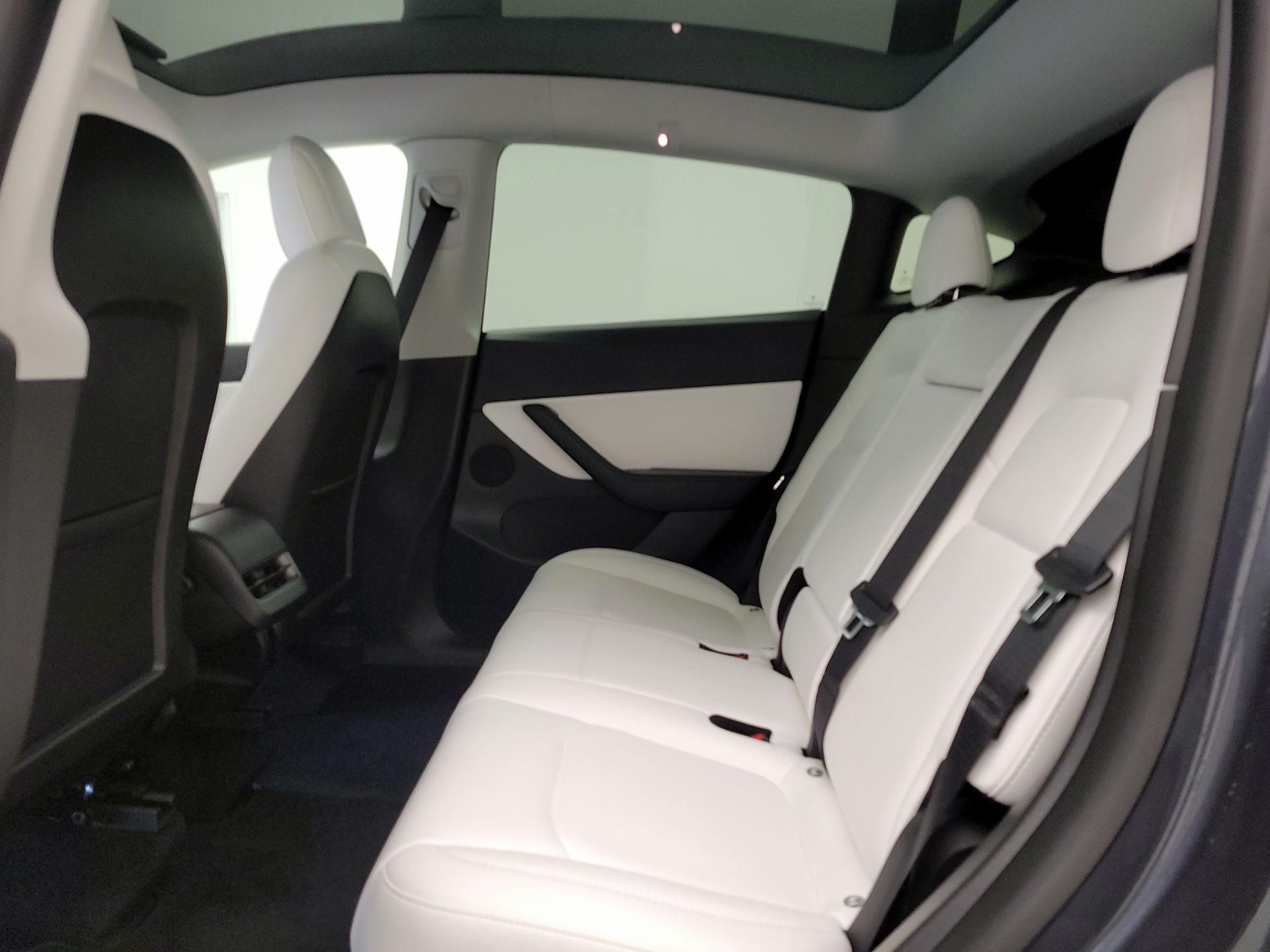 Thumbnail: 2022 Tesla Model Y - 20