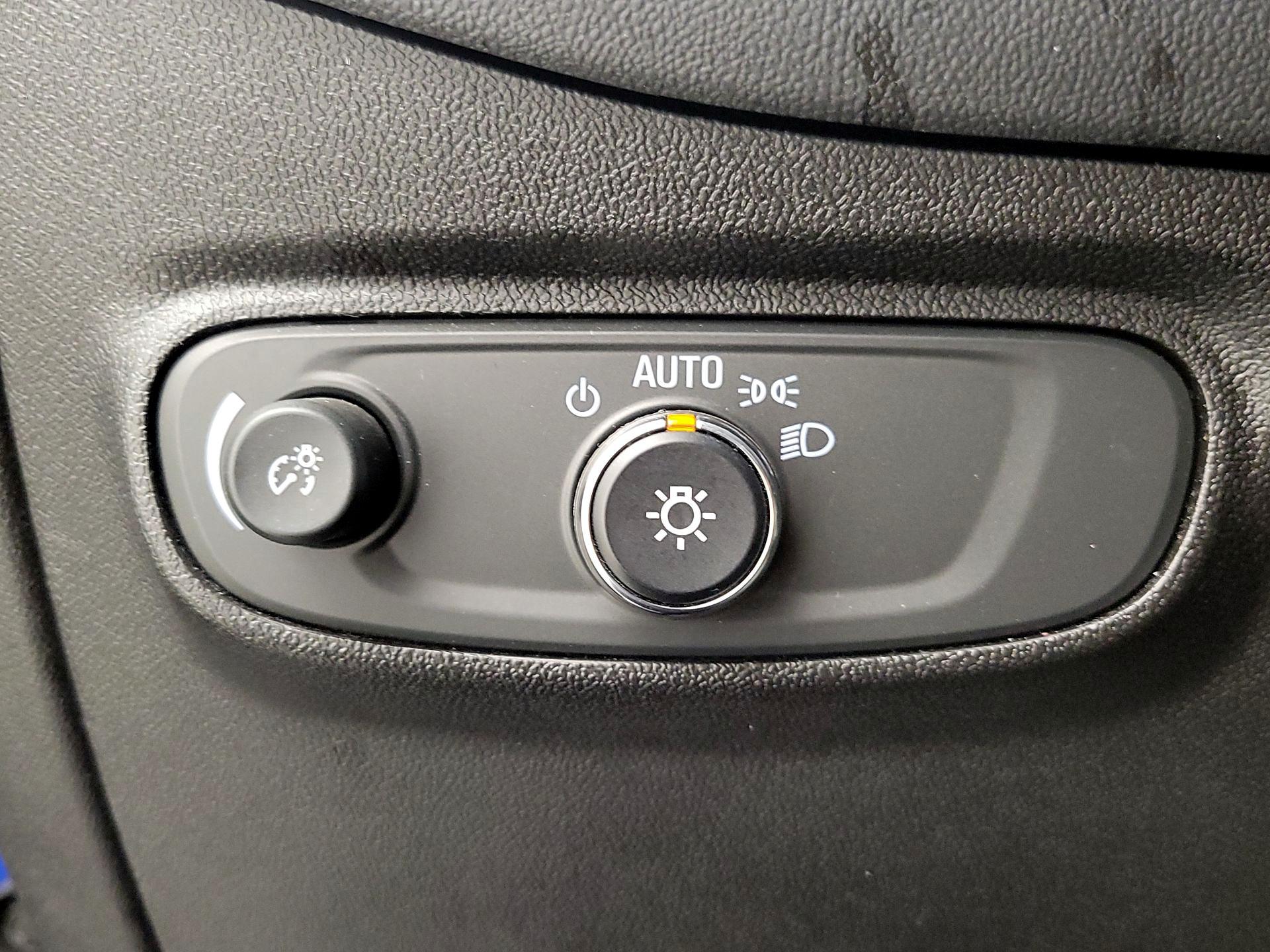 Thumbnail: 2019 Chevrolet Equinox - 13