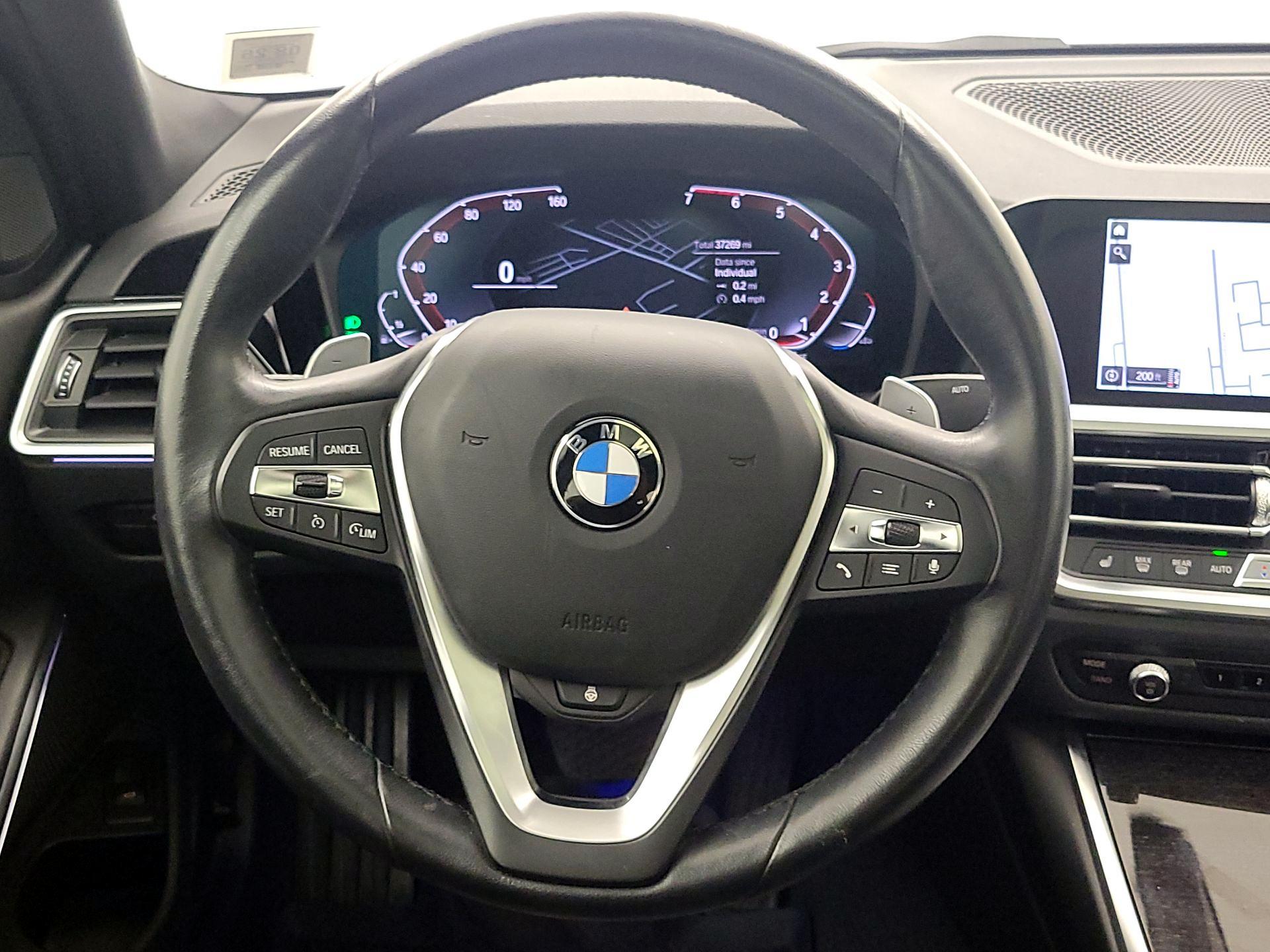 Thumbnail: 2022 BMW 3 Series - 10