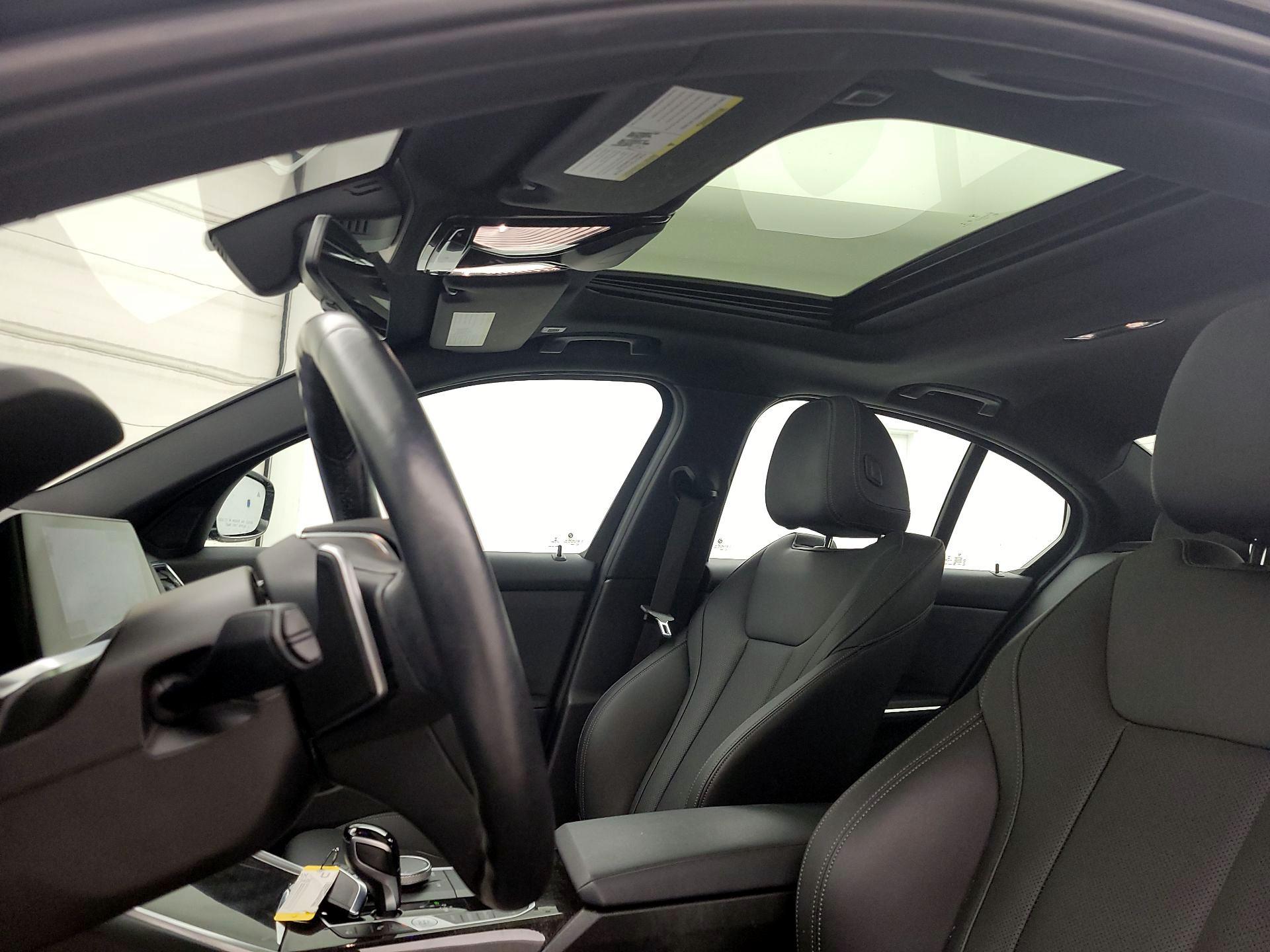 Thumbnail: 2022 BMW 3 Series - 20