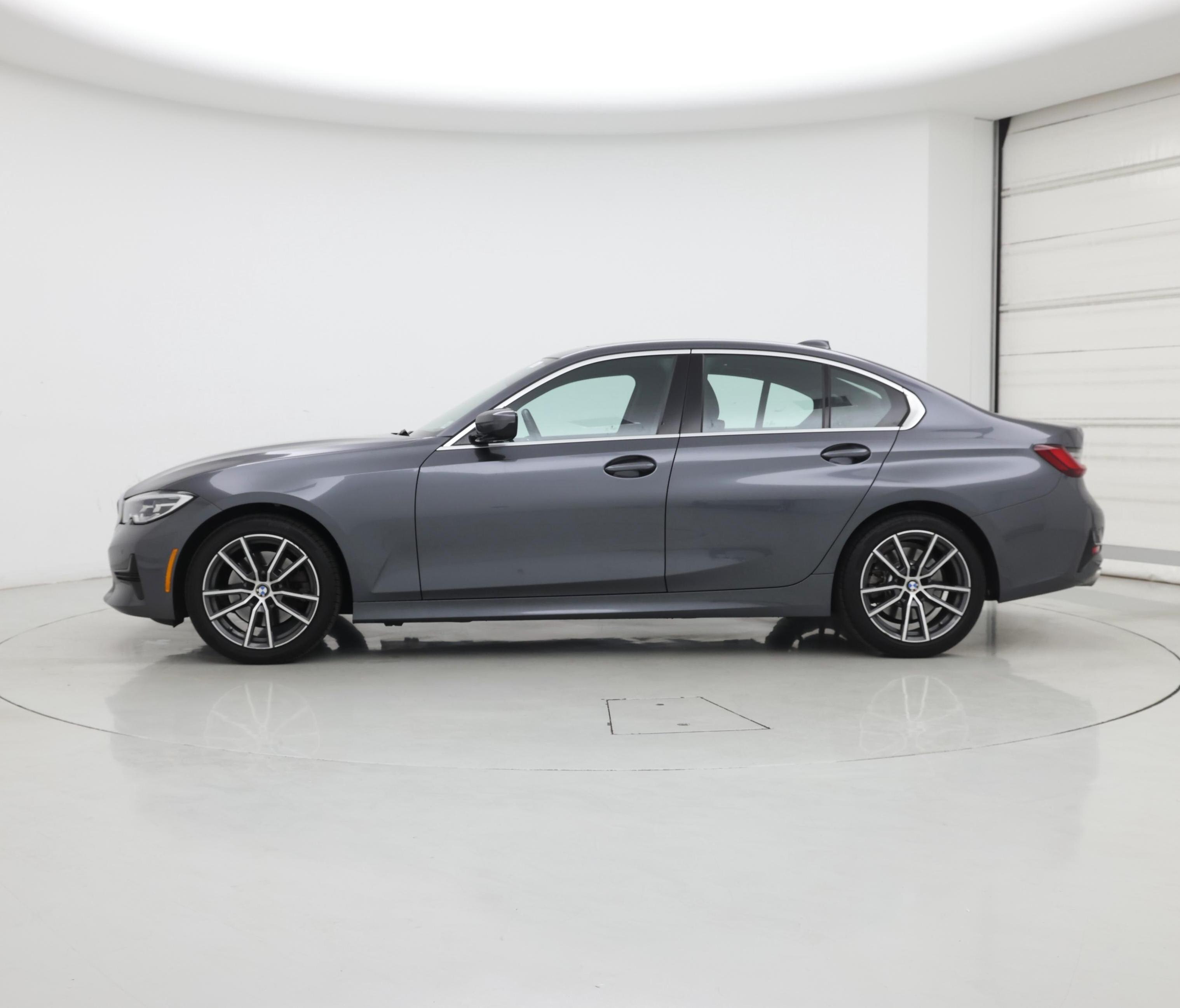 Thumbnail: 2022 BMW 3 Series - 3