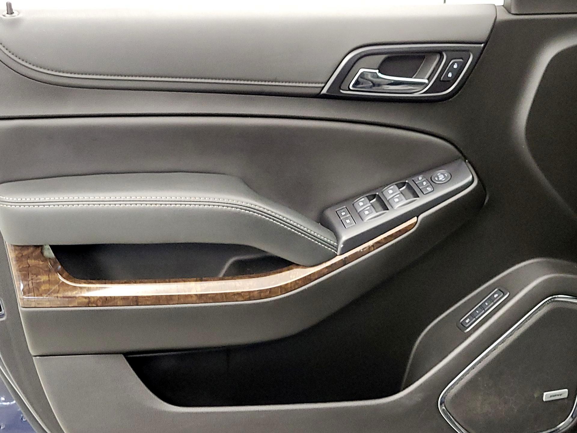 Thumbnail: 2020 Chevrolet Suburban - 12