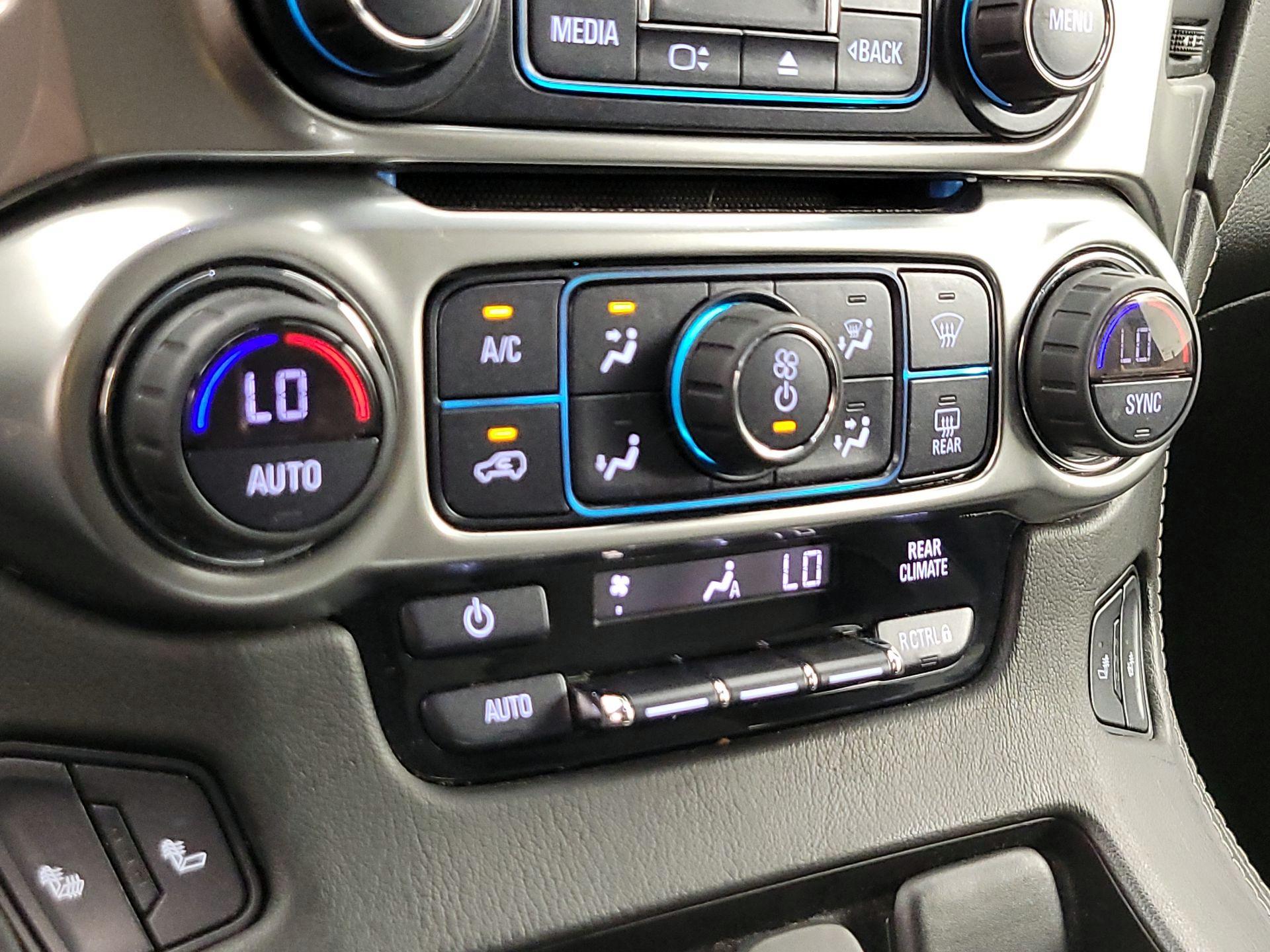 Thumbnail: 2020 Chevrolet Suburban - 16