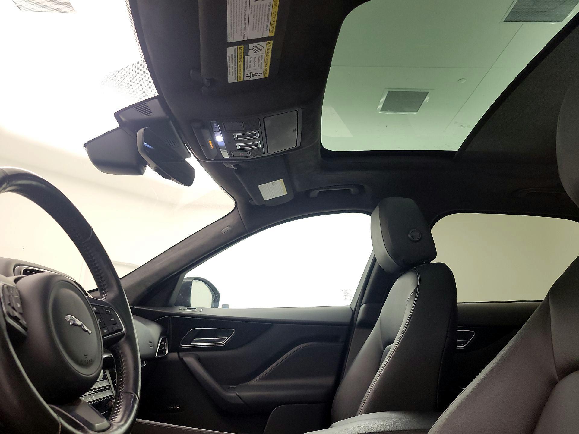 Thumbnail: 2019 Jaguar F-Pace - 20