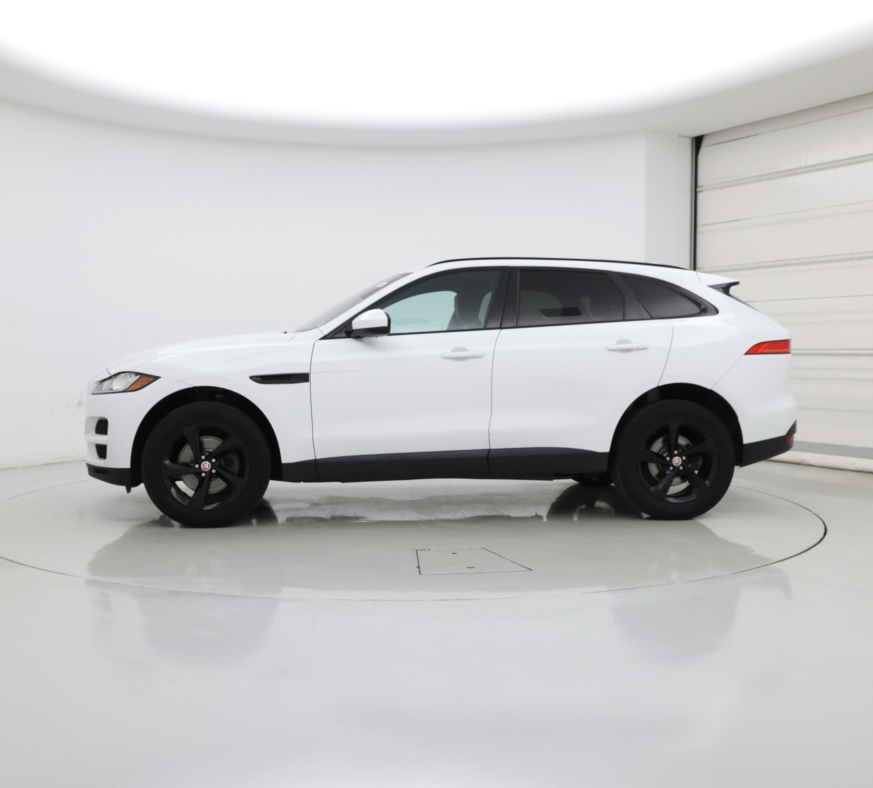 Thumbnail: 2019 Jaguar F-Pace - 3