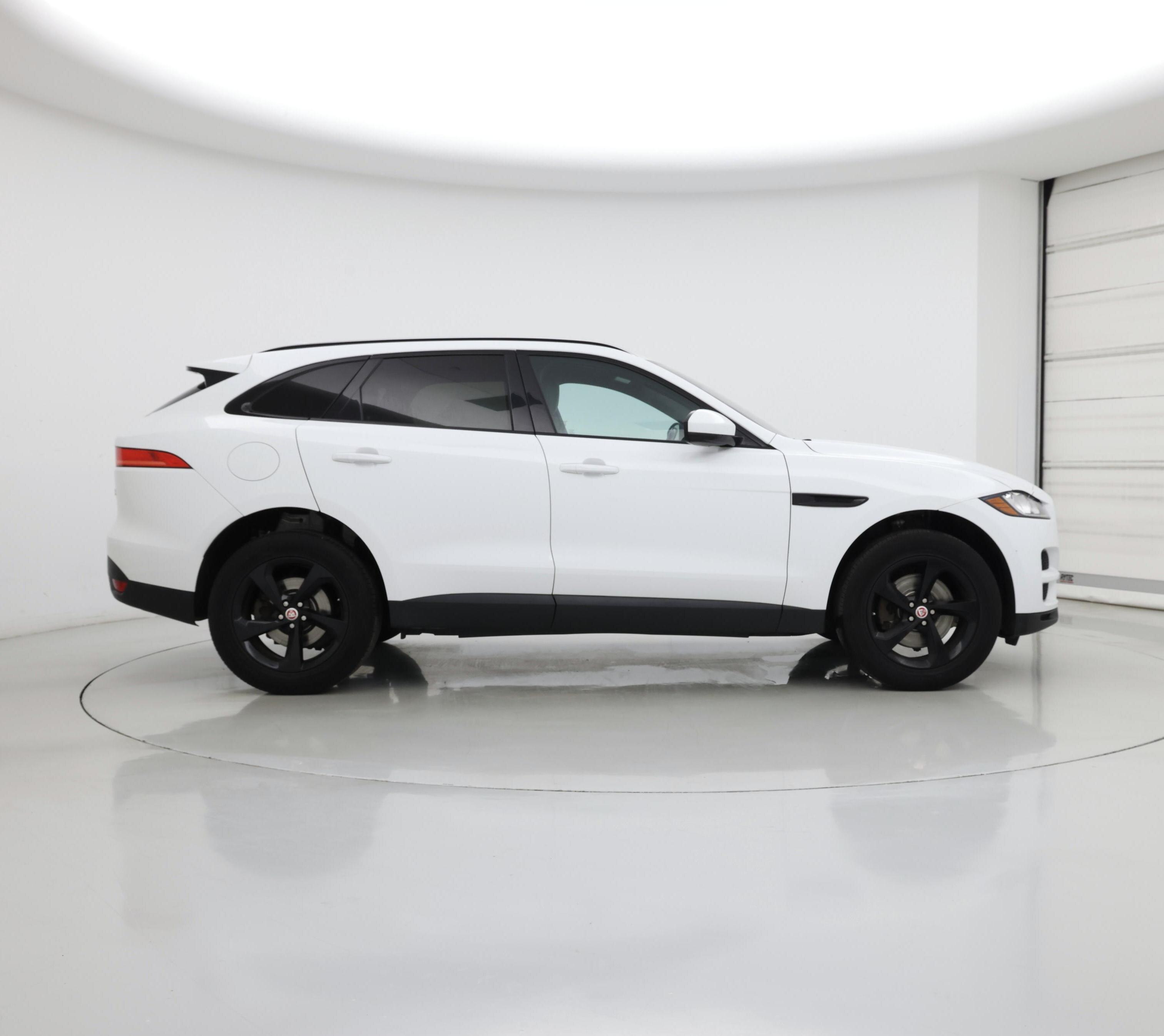 Thumbnail: 2019 Jaguar F-Pace - 7