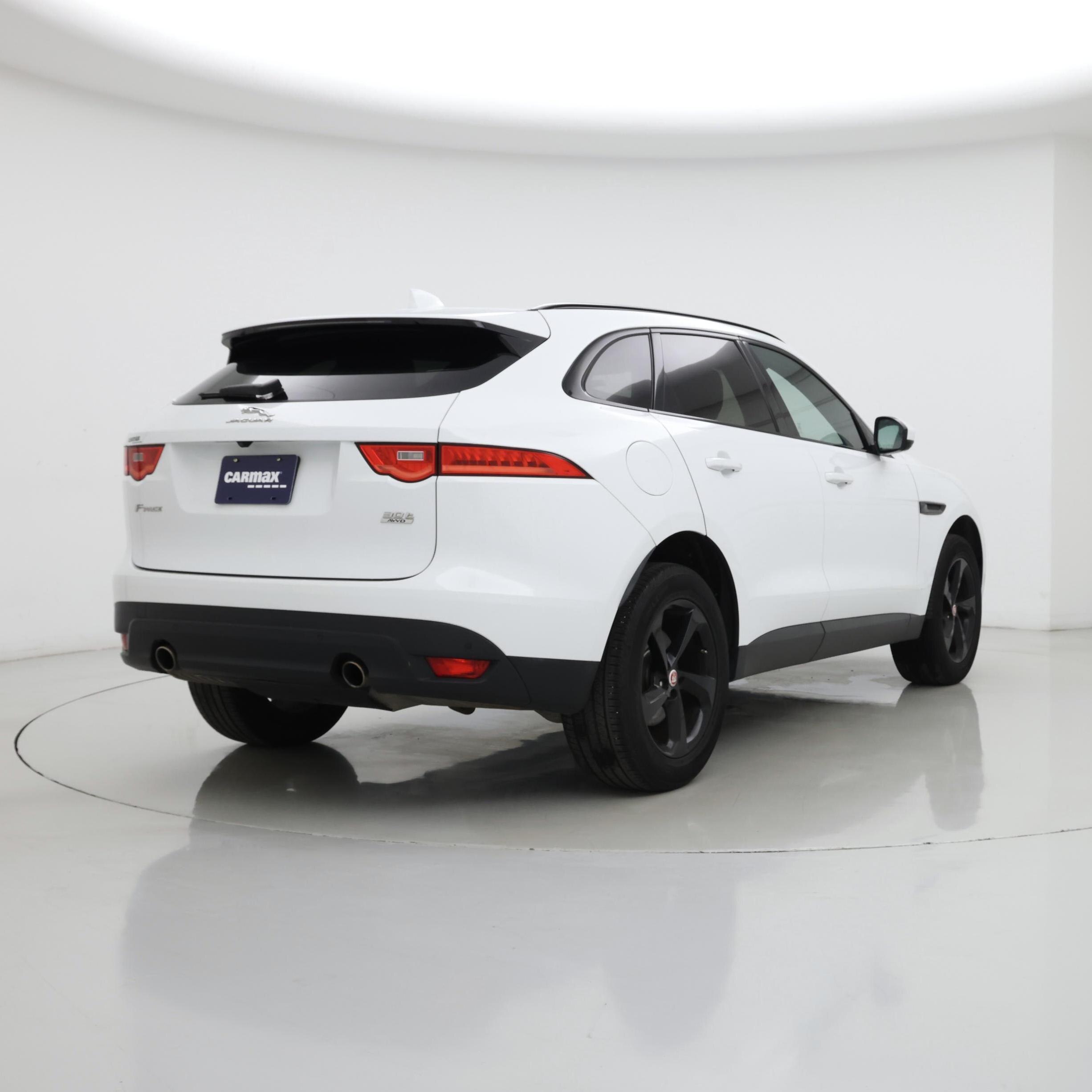 Thumbnail: 2019 Jaguar F-Pace - 8