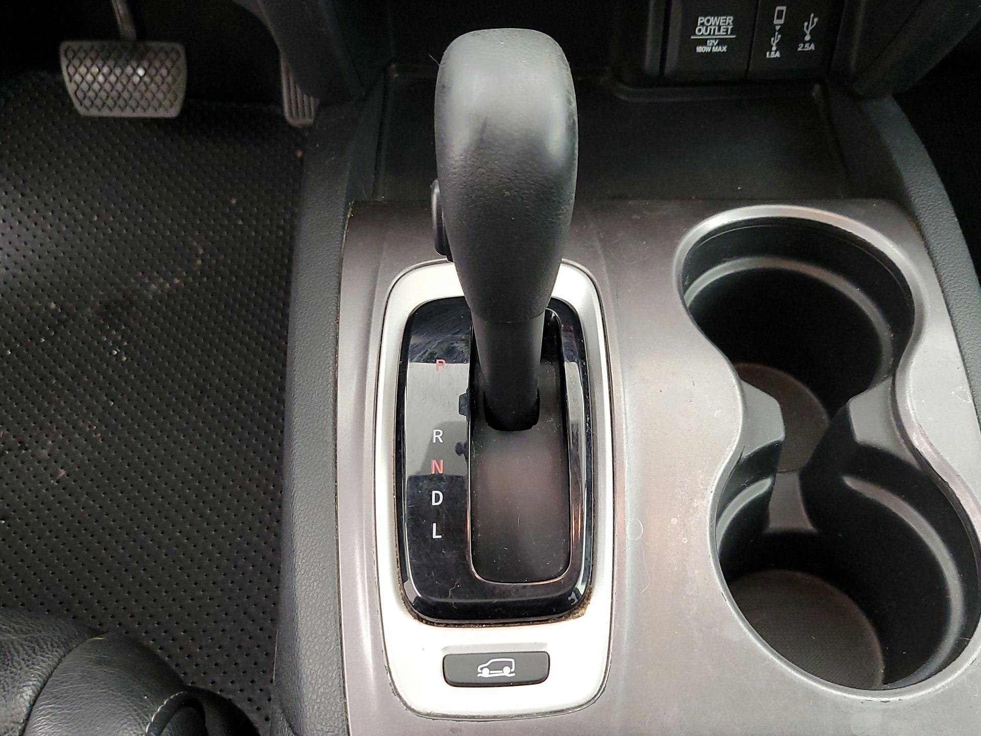 Thumbnail: 2017 Honda Pilot - 18