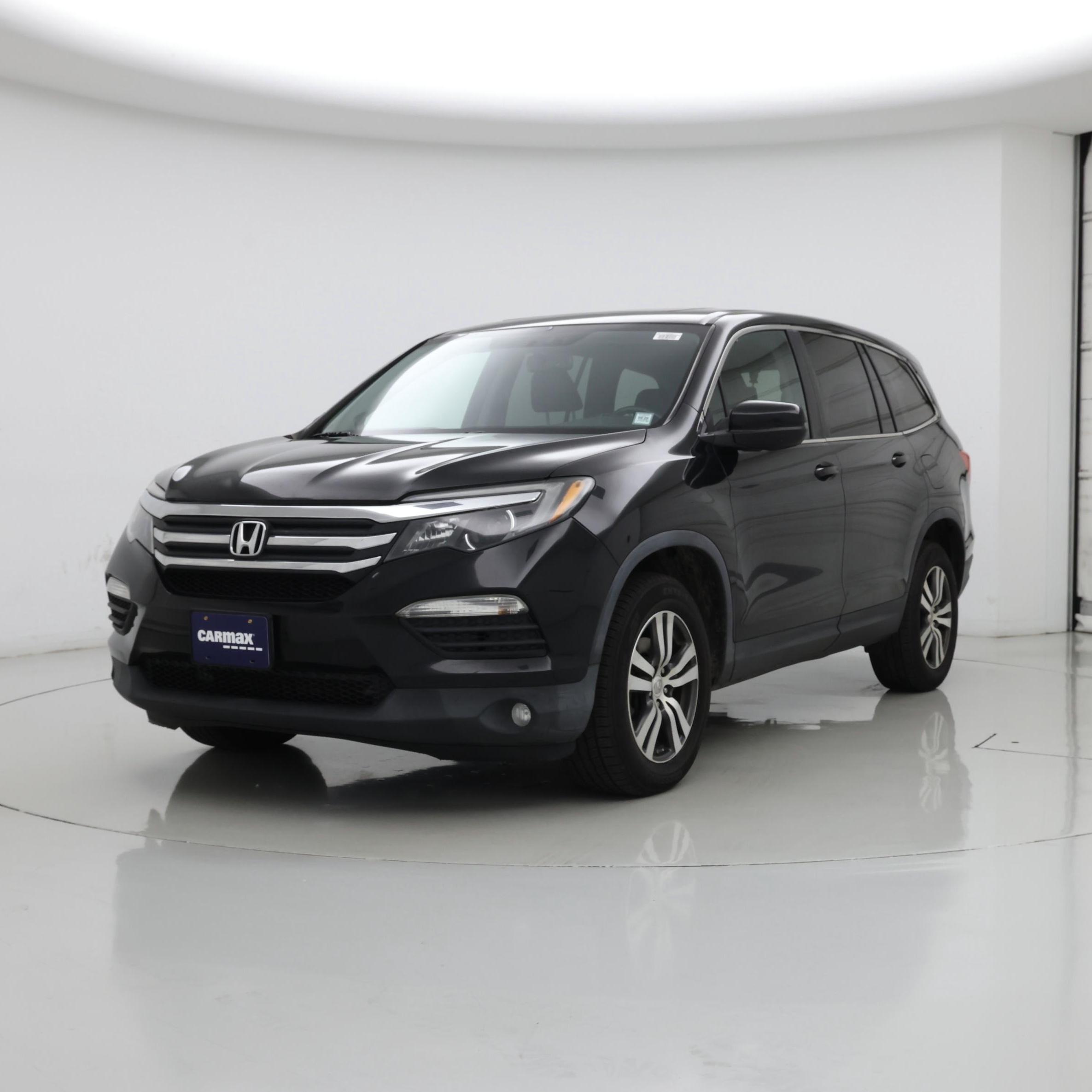 Thumbnail: 2017 Honda Pilot - 4