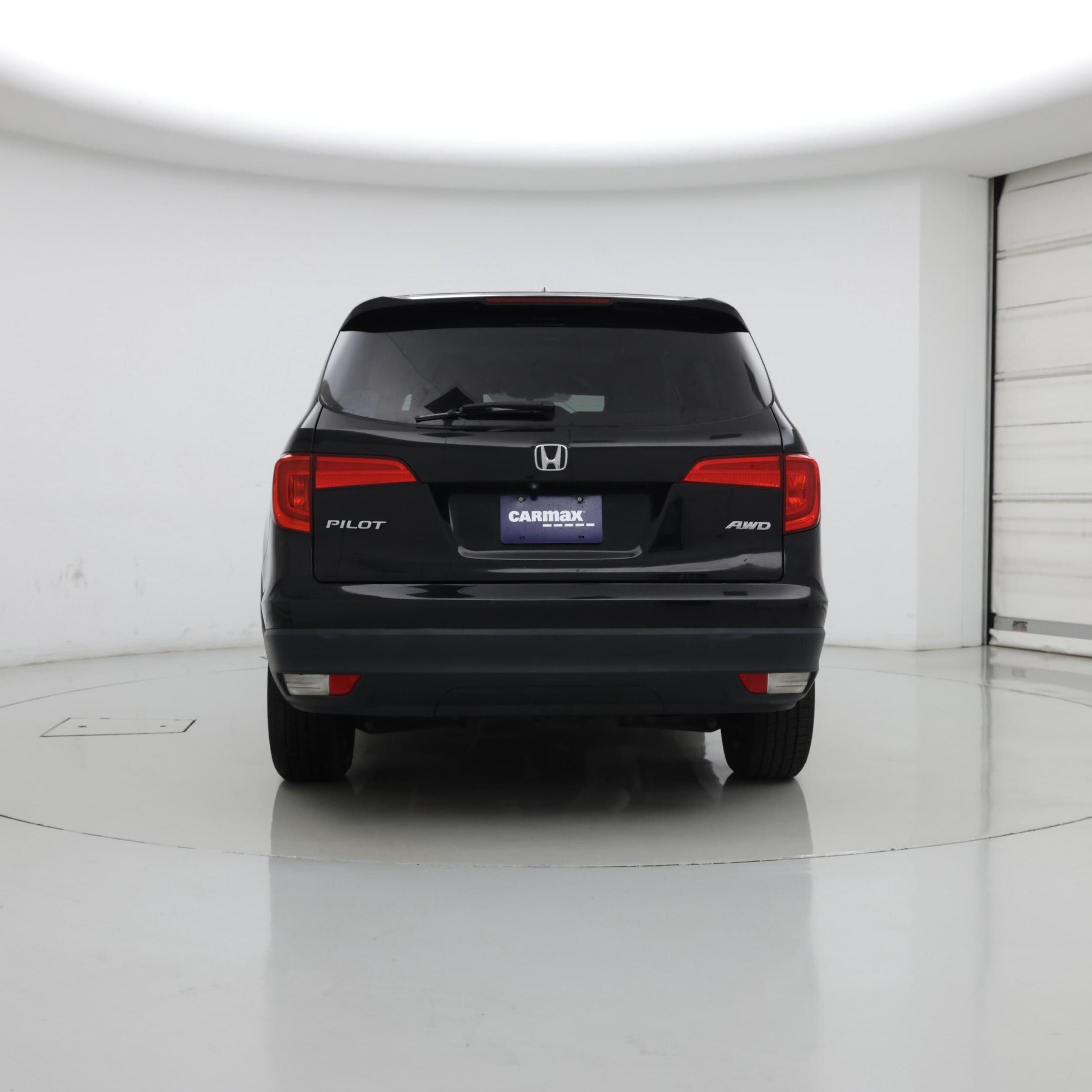 Thumbnail: 2017 Honda Pilot - 6