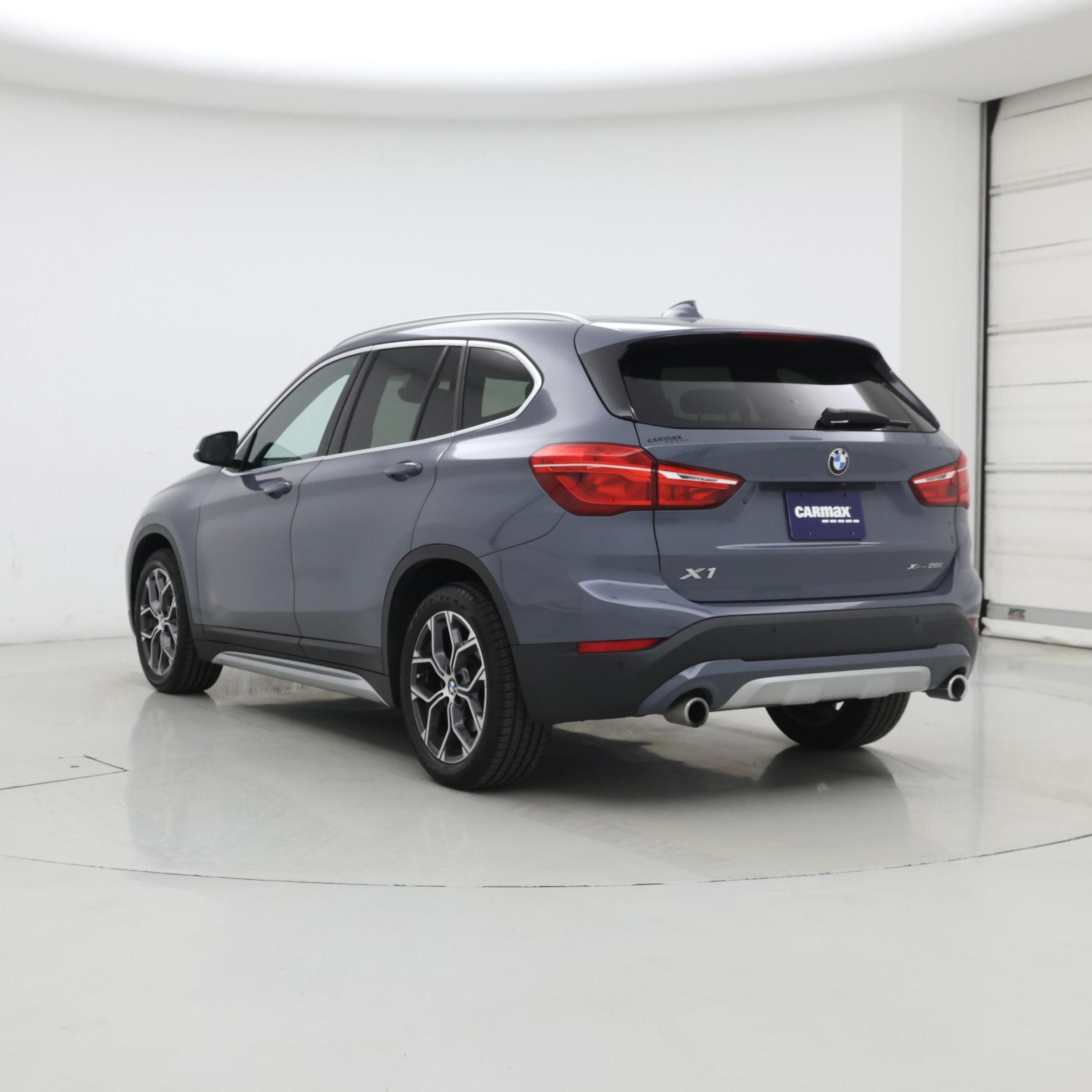 Thumbnail: 2021 BMW X1 - 2