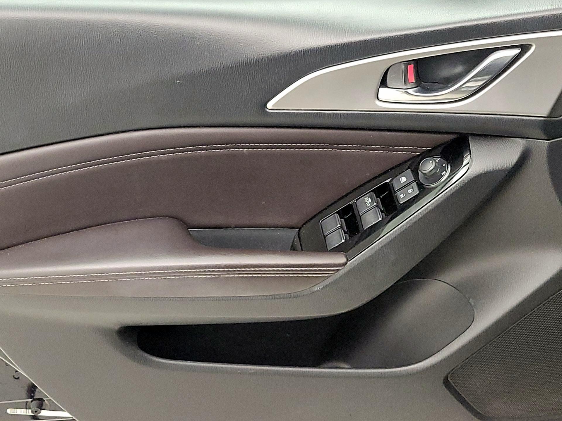 Thumbnail: 2018 Mazda Mazda3 - 12