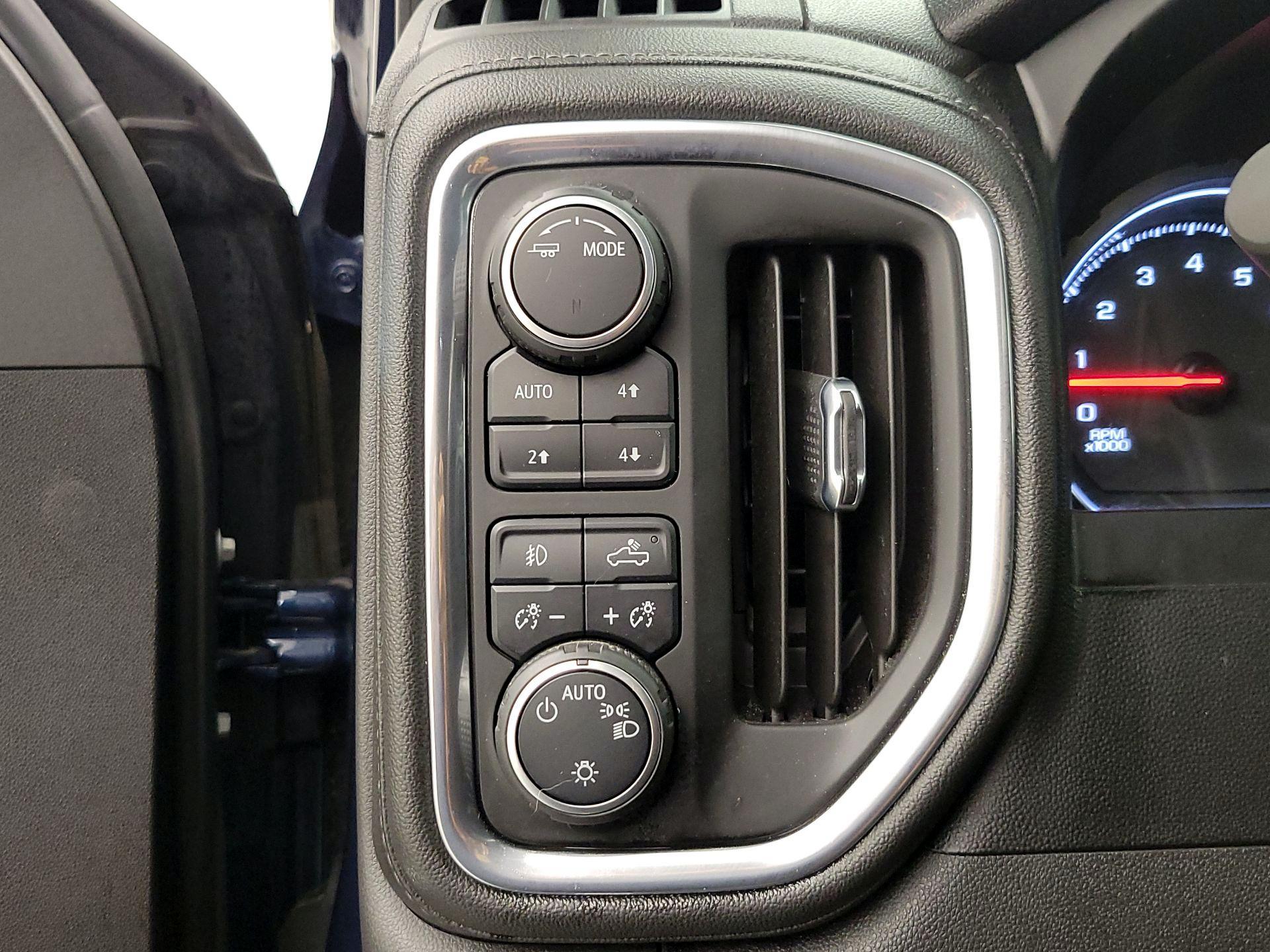 Thumbnail: 2021 Chevrolet Silverado 1500 - 13