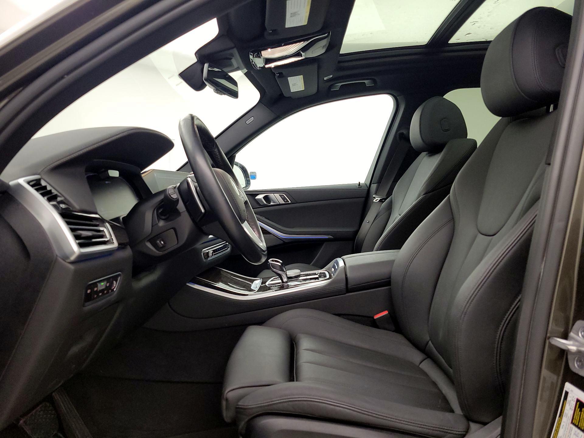 Thumbnail: 2021 BMW X5 - 11