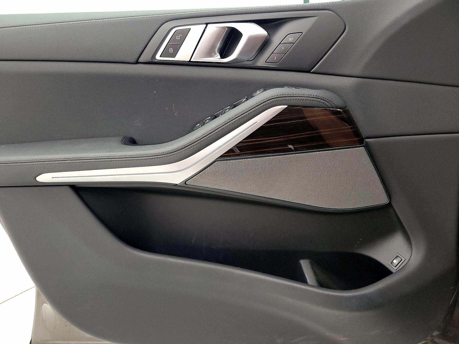 Thumbnail: 2021 BMW X5 - 12
