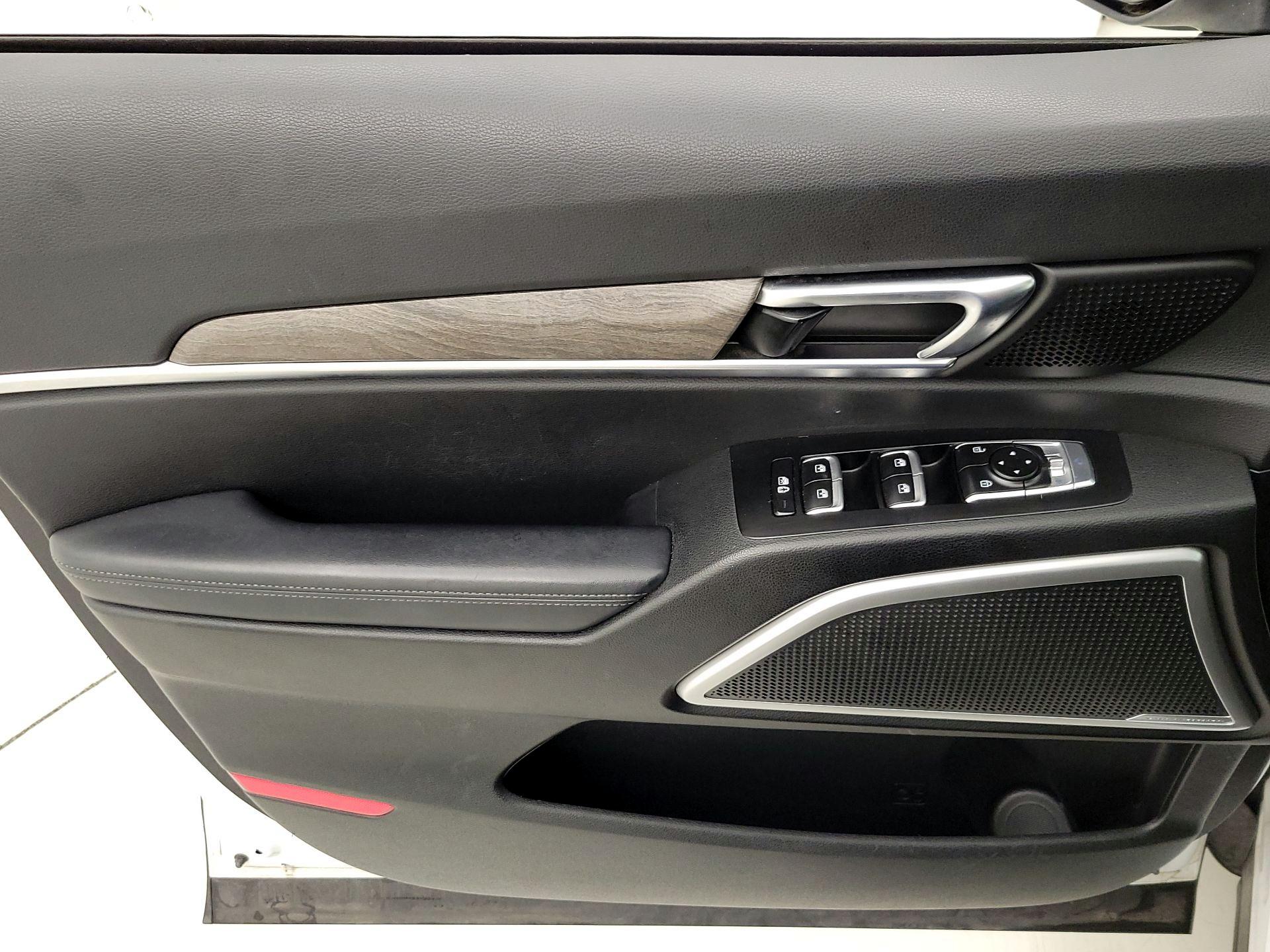 Thumbnail: 2020 Kia Telluride - 12