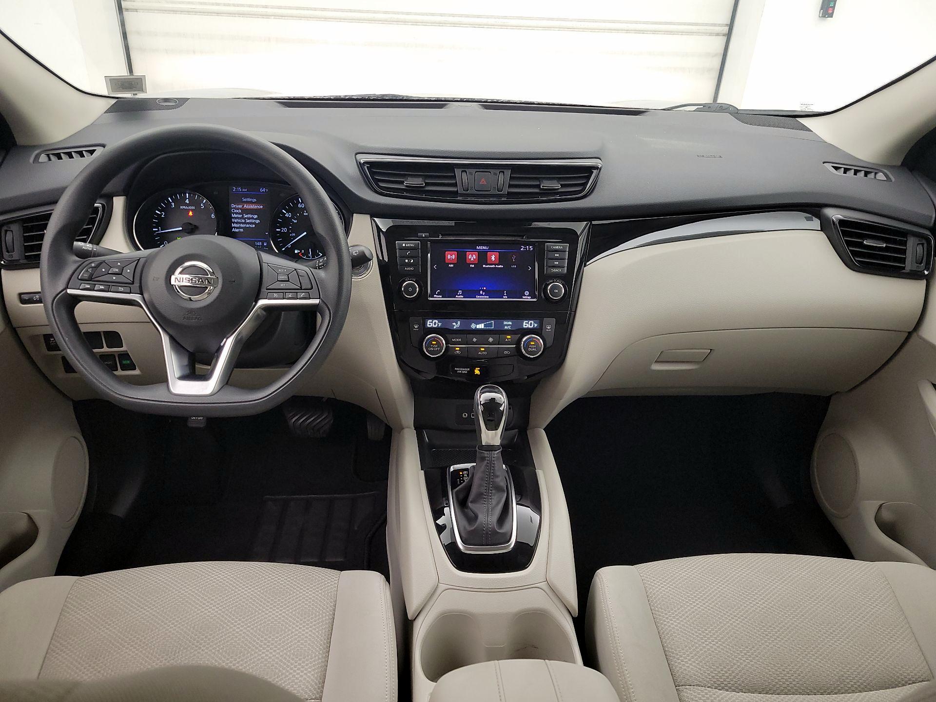 Thumbnail: 2020 Nissan Rogue Sport - 9
