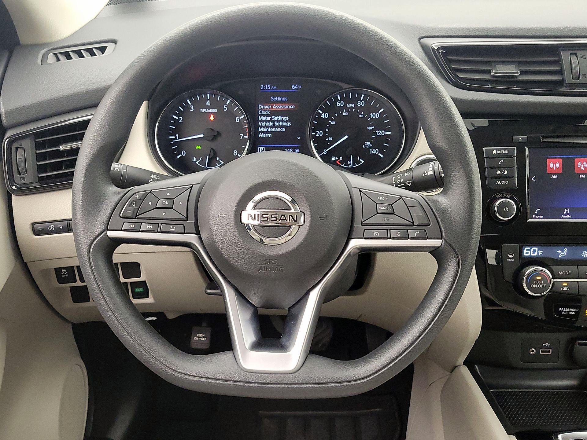 Thumbnail: 2020 Nissan Rogue Sport - 10