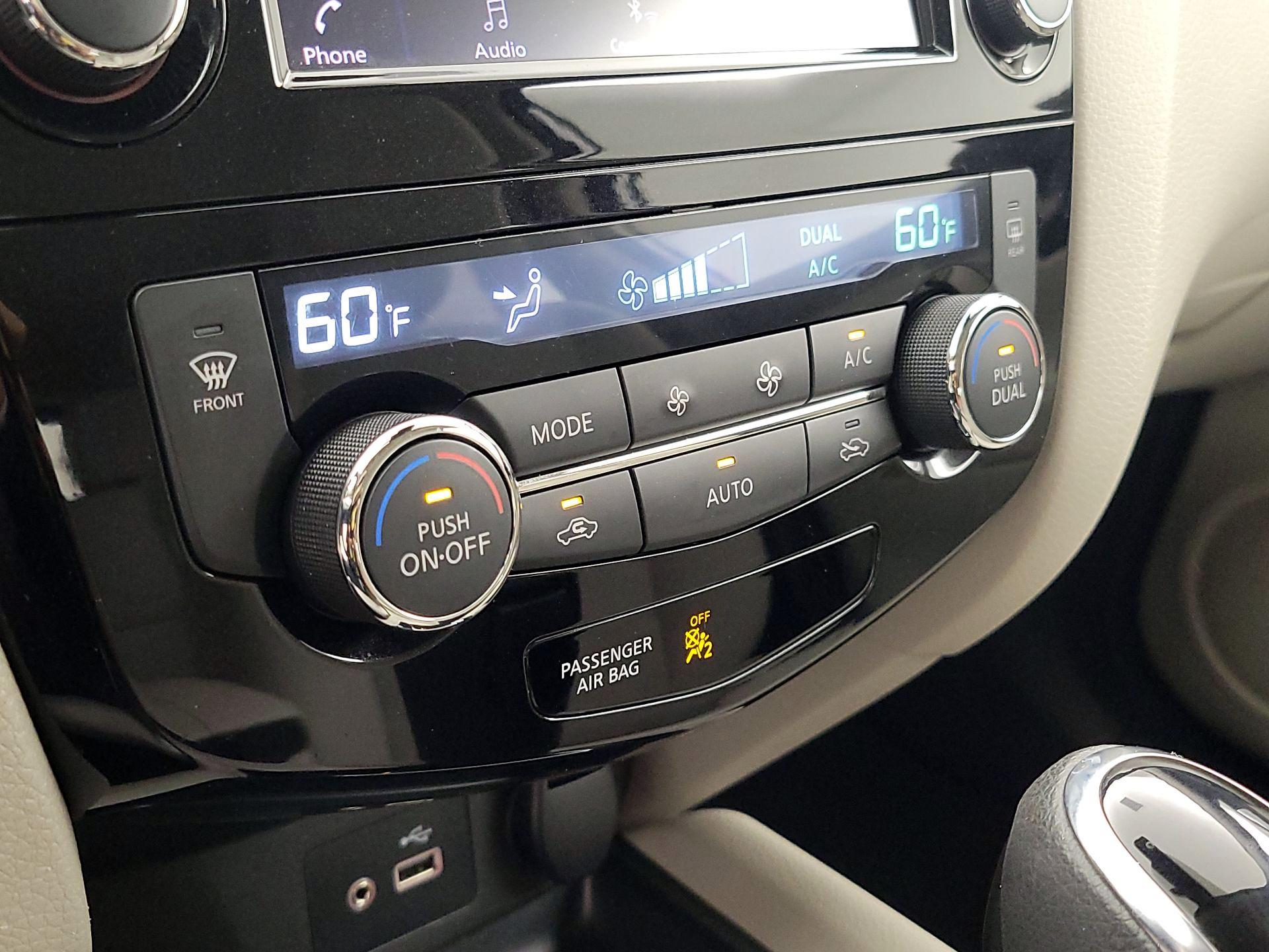 Thumbnail: 2020 Nissan Rogue Sport - 16
