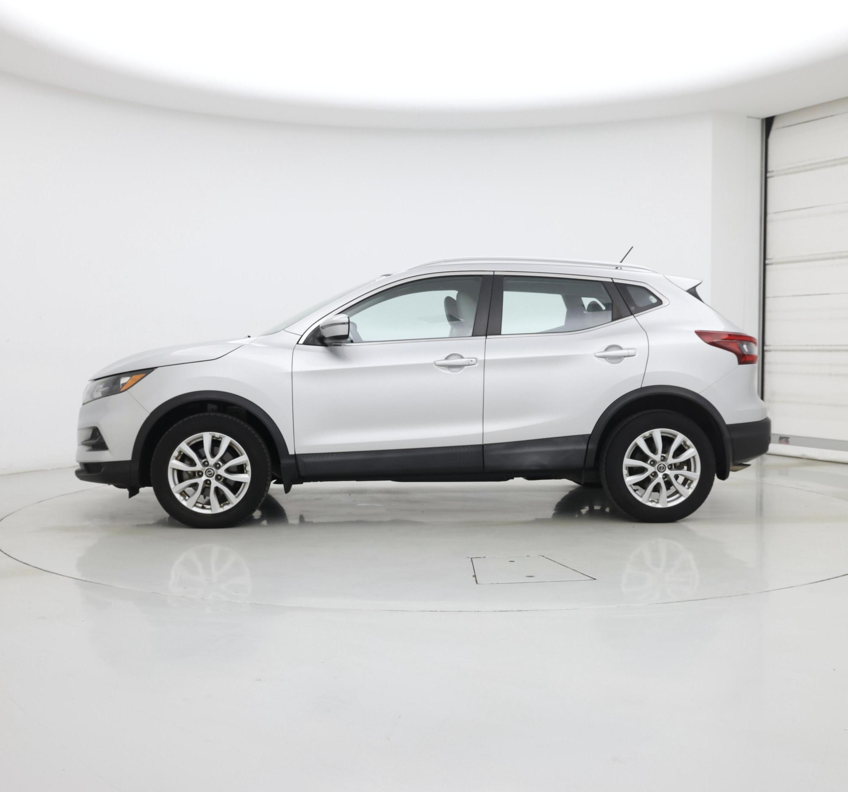 Thumbnail: 2020 Nissan Rogue Sport - 3