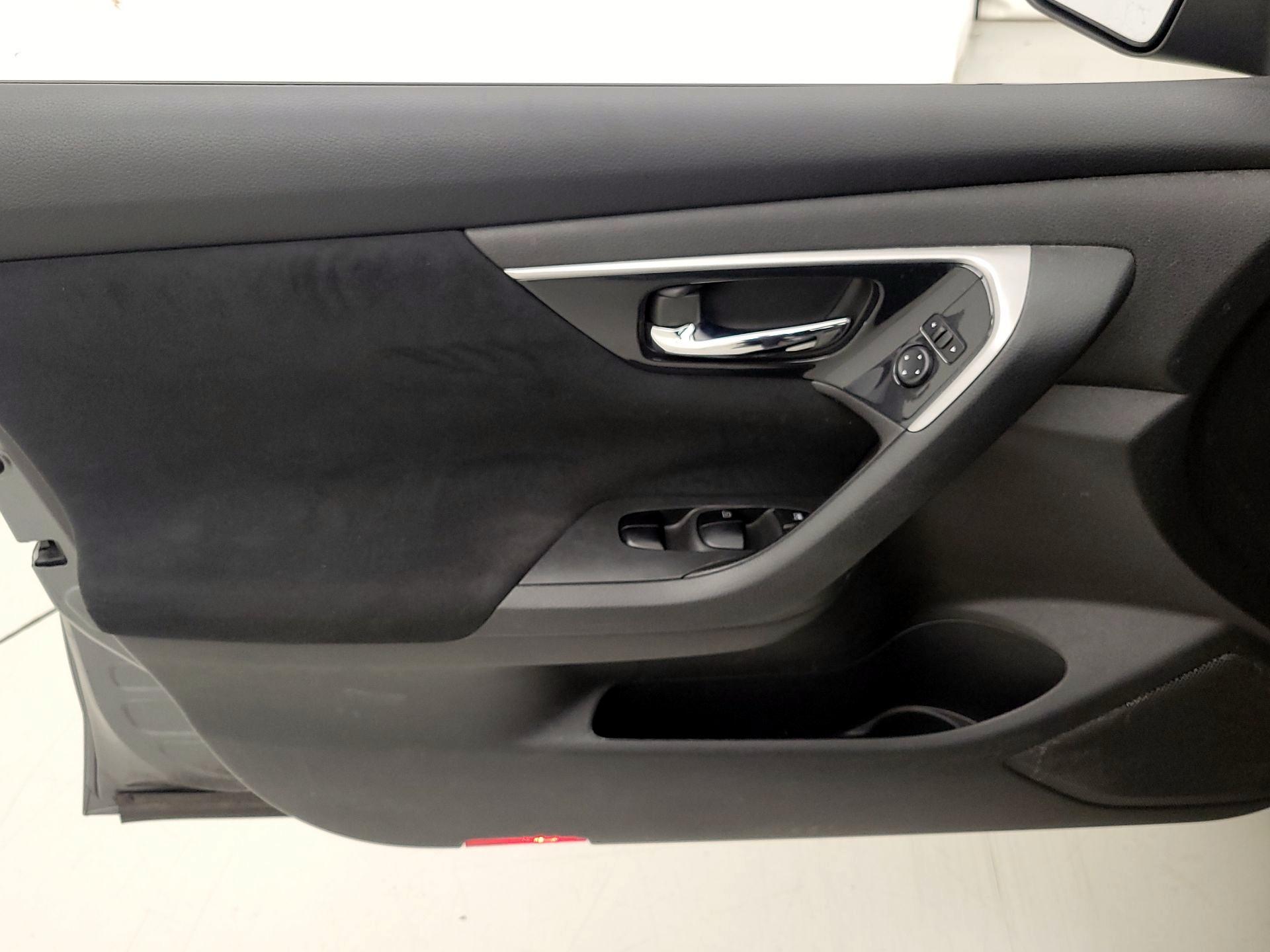 Thumbnail: 2014 Nissan Altima - 12
