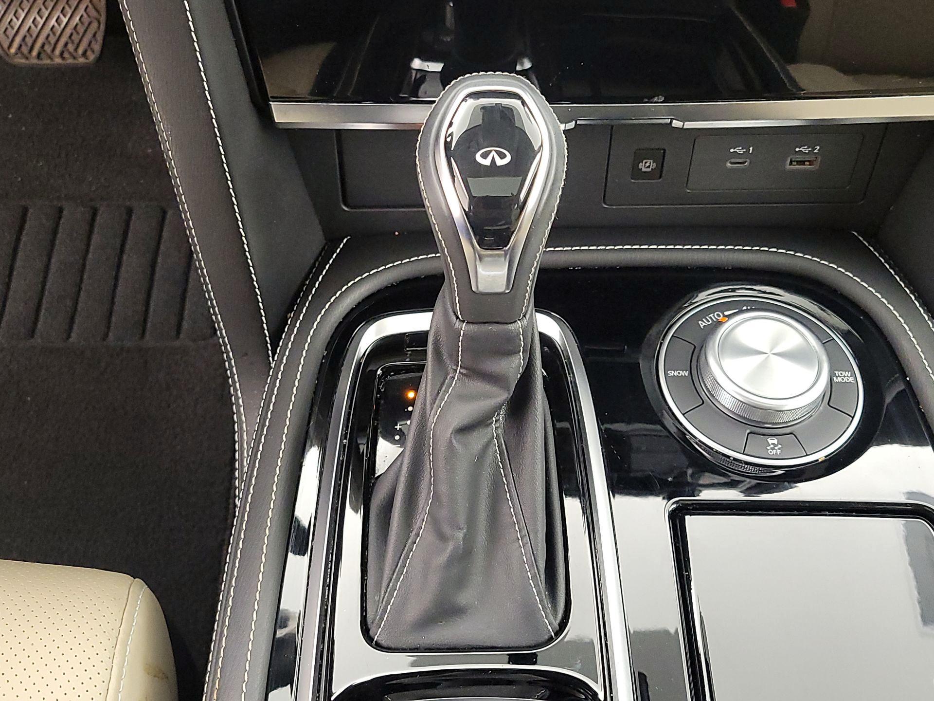 Thumbnail: 2022 INFINITI QX80 - 18