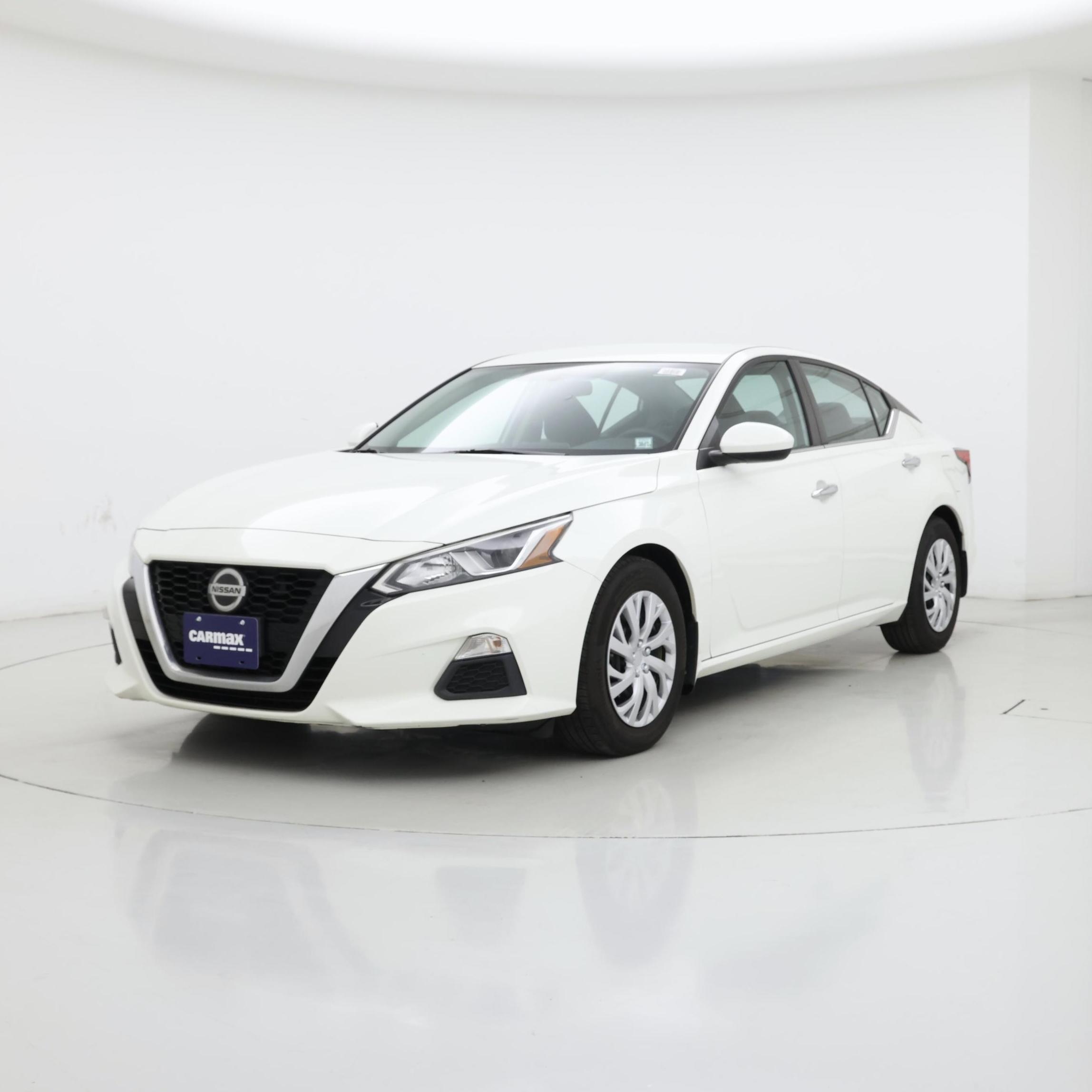 Thumbnail: 2019 Nissan Altima - 4