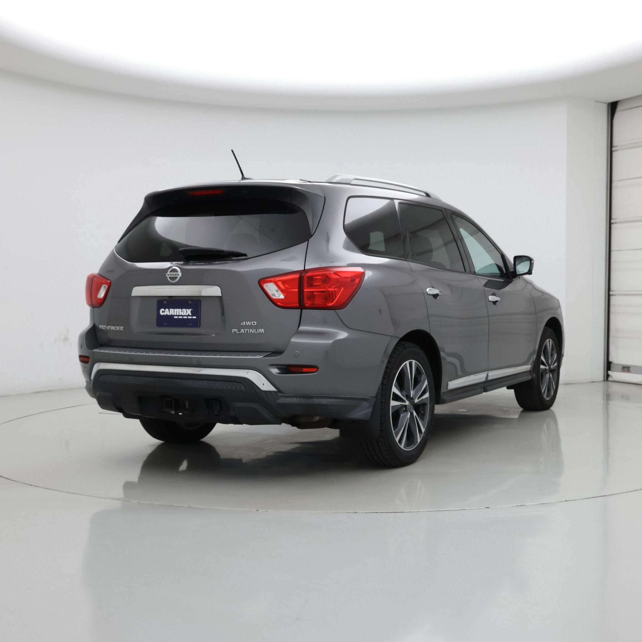 Thumbnail: 2017 Nissan Pathfinder - 8