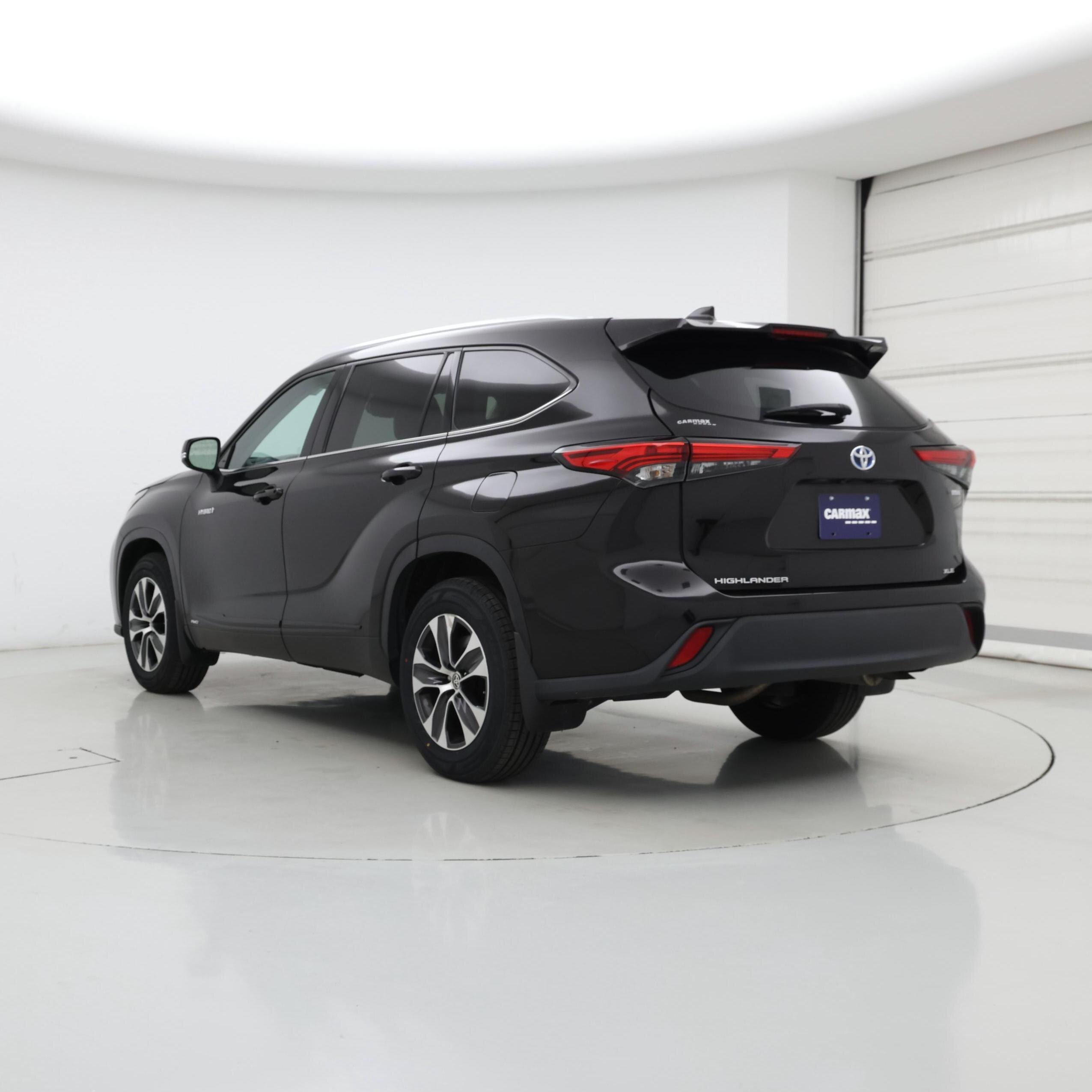 Thumbnail: 2021 Toyota Highlander - 2