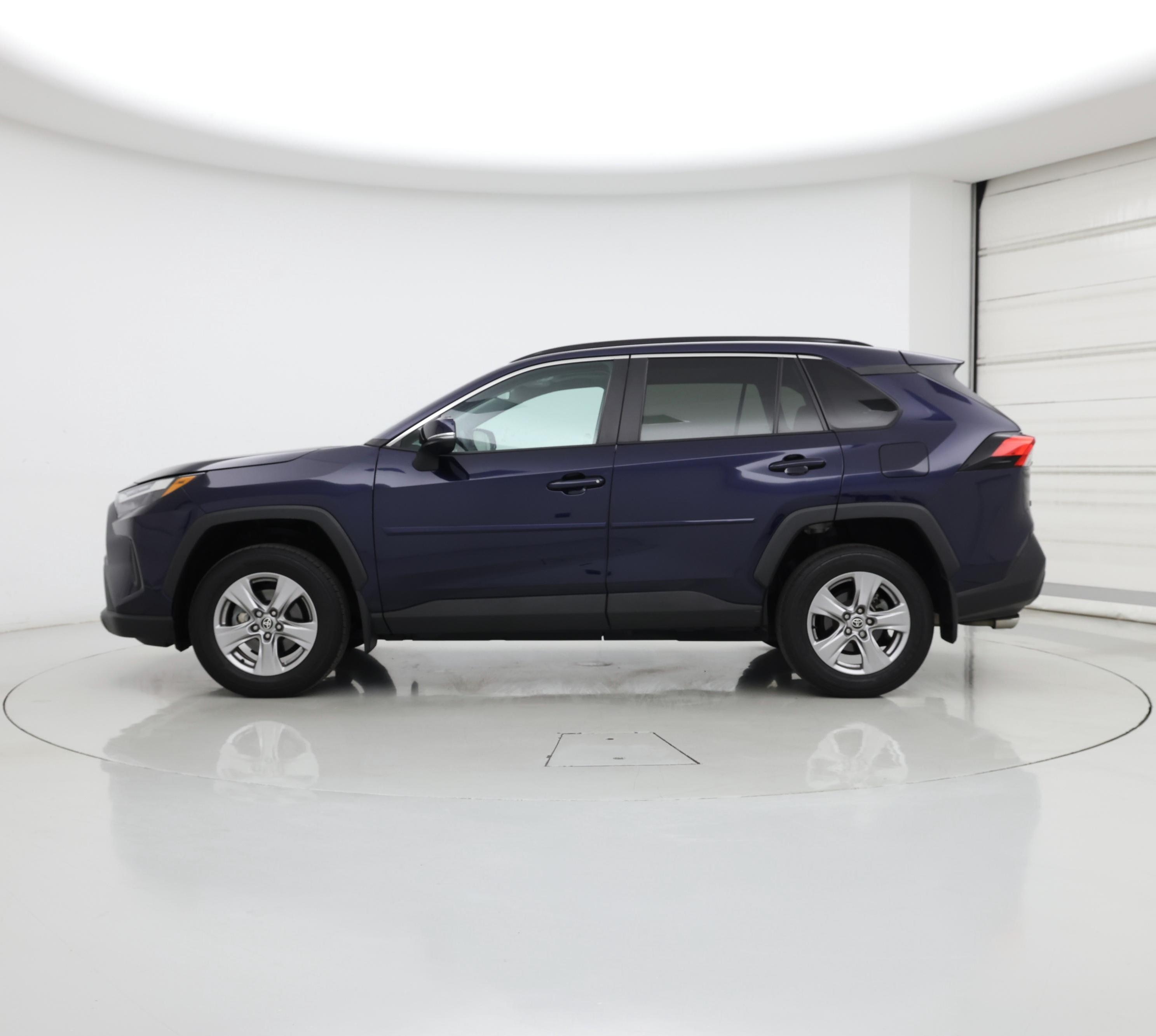 Thumbnail: 2022 Toyota RAV4 - 3