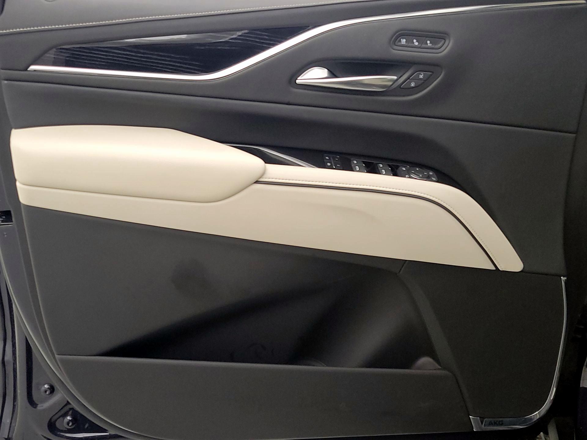 Thumbnail: 2022 Cadillac Escalade - 12