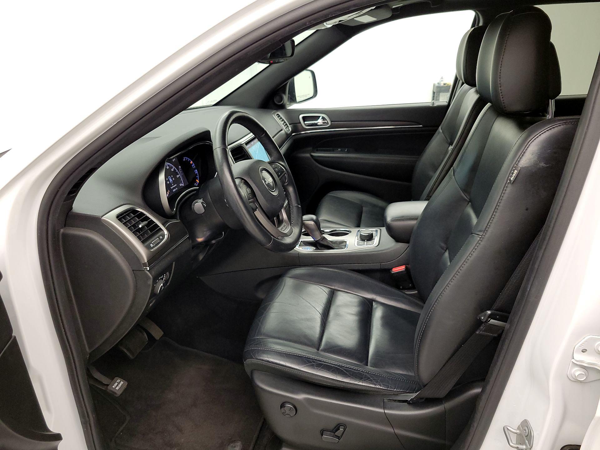 Thumbnail: 2018 Jeep Grand Cherokee - 11