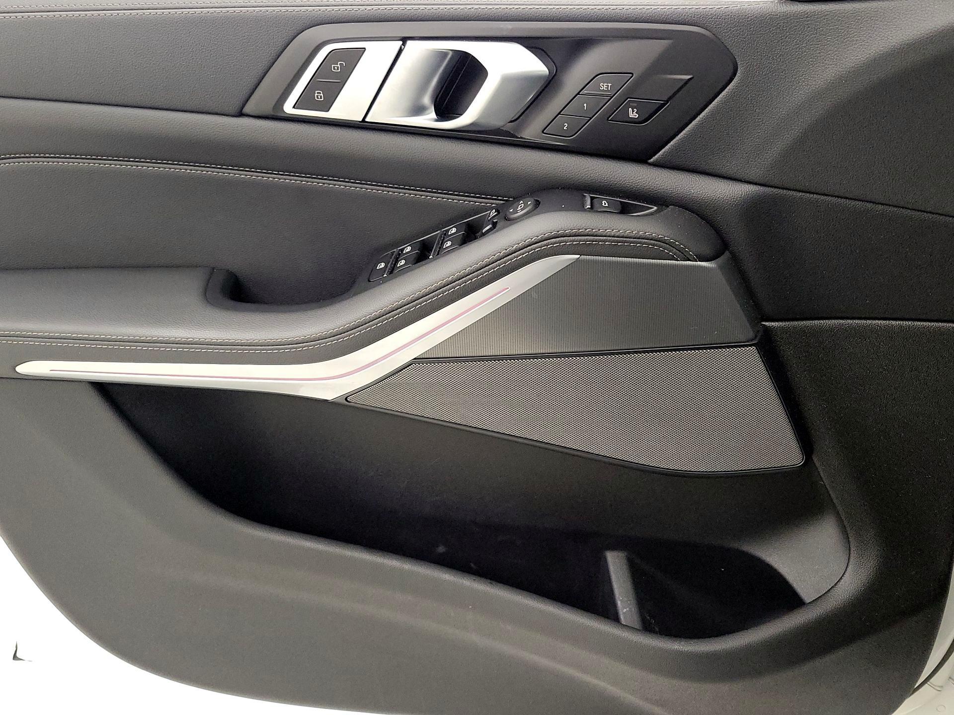 Thumbnail: 2020 BMW X5 - 12