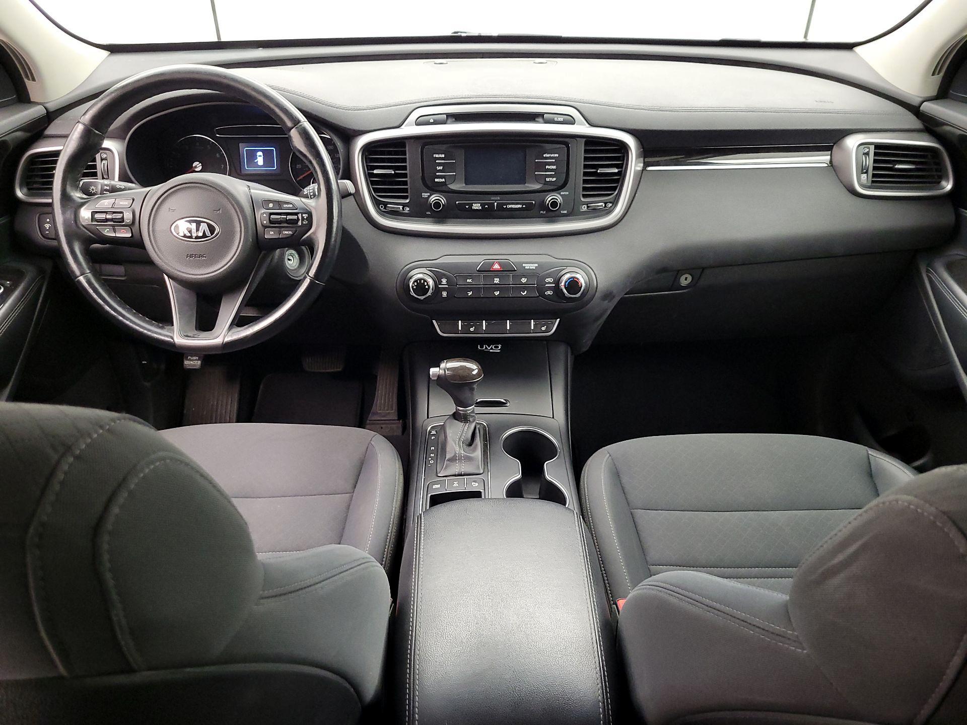 Thumbnail: 2016 Kia Sorento - 9