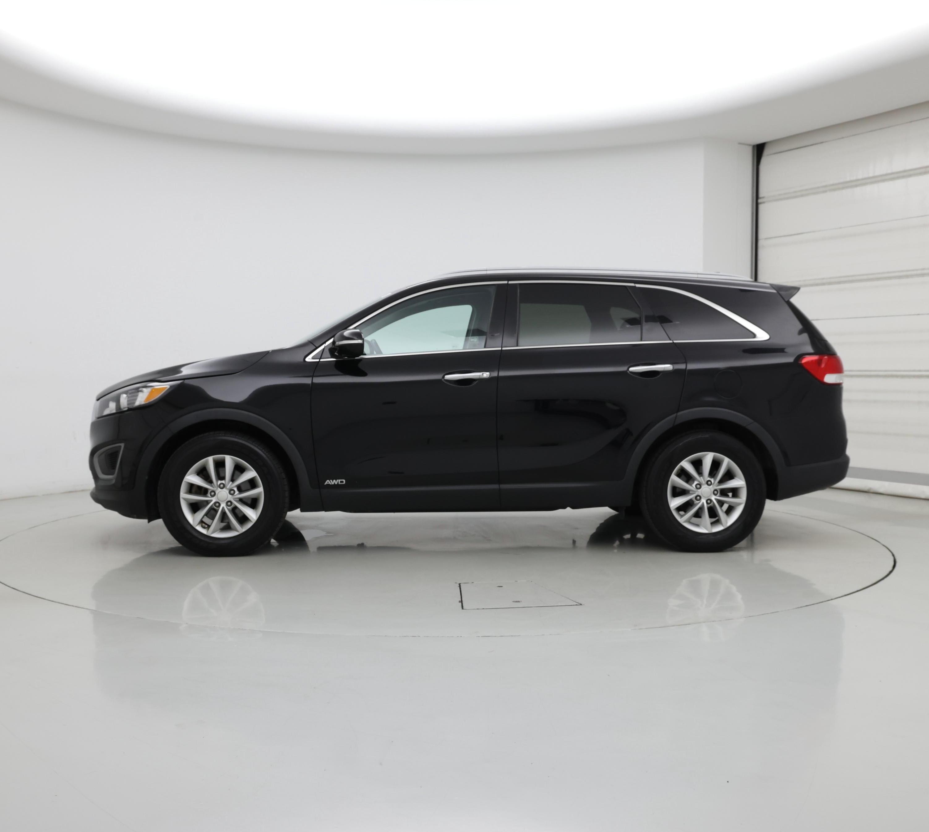 Thumbnail: 2016 Kia Sorento - 3