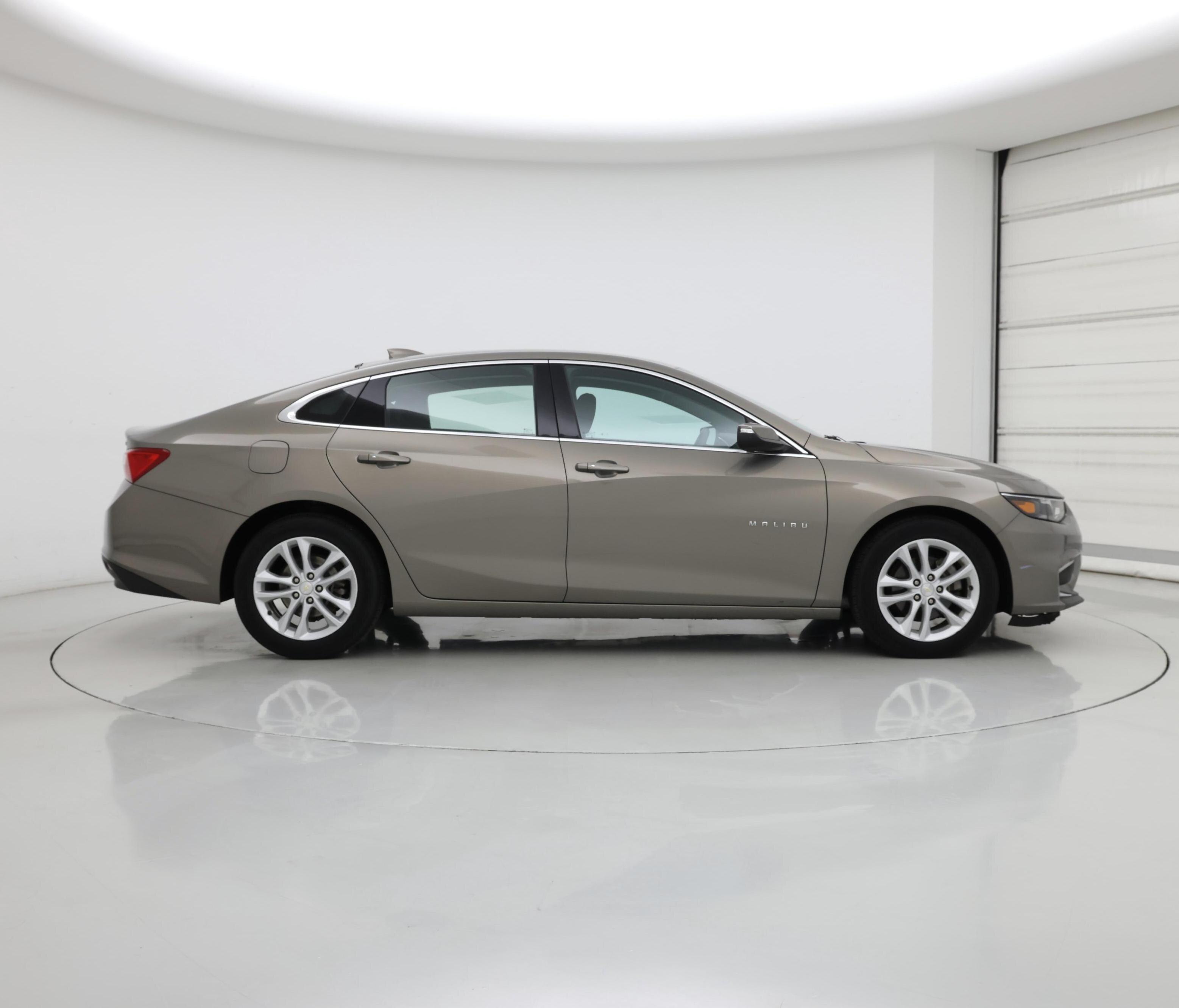 Thumbnail: 2017 Chevrolet Malibu - 7