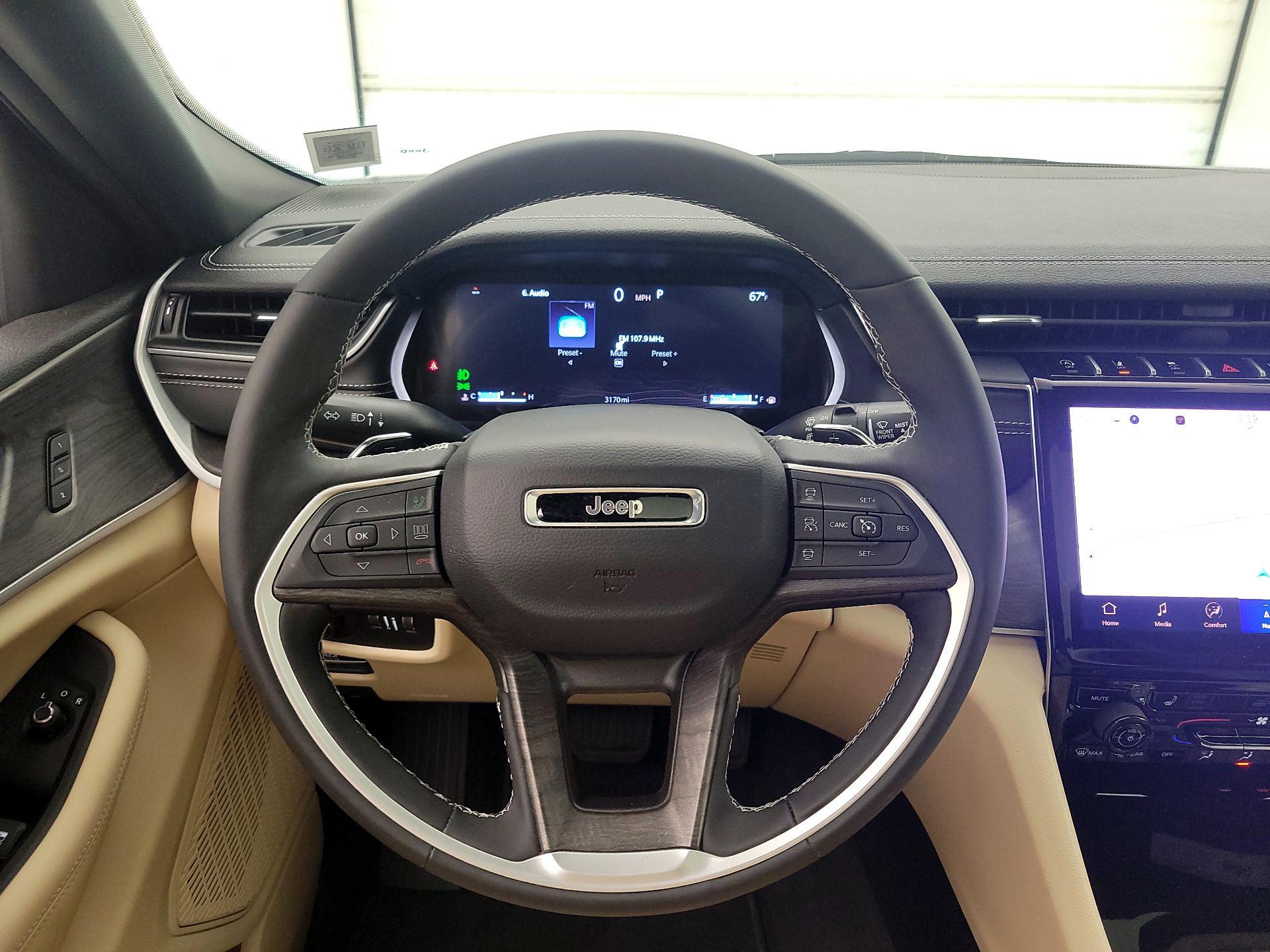 Thumbnail: 2025 Jeep Grand Cherokee - 10