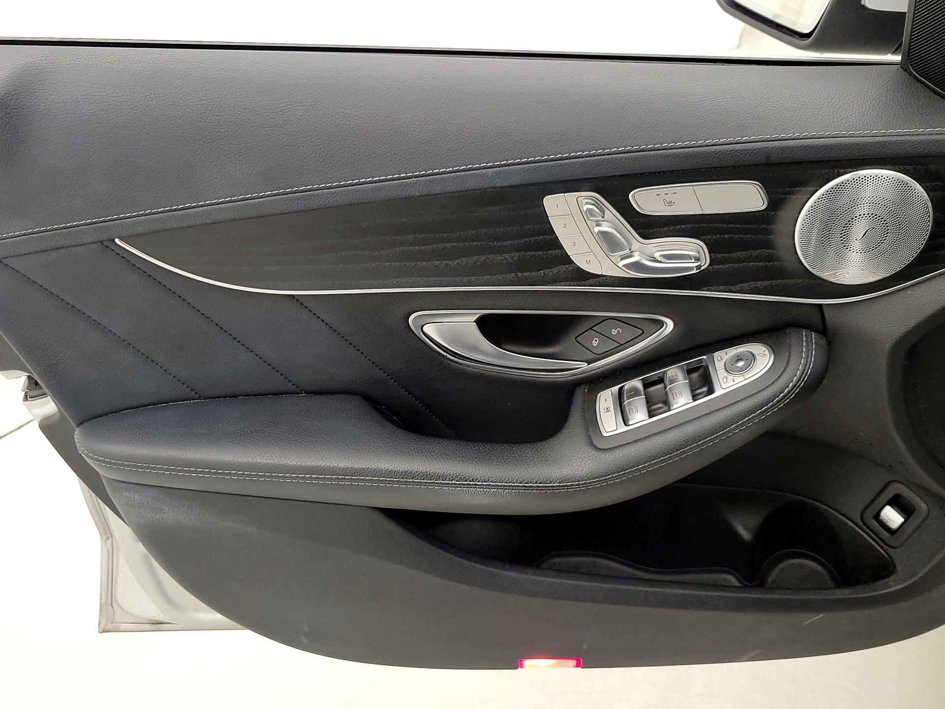 Thumbnail: 2016 Mercedes-Benz C-Class - 12