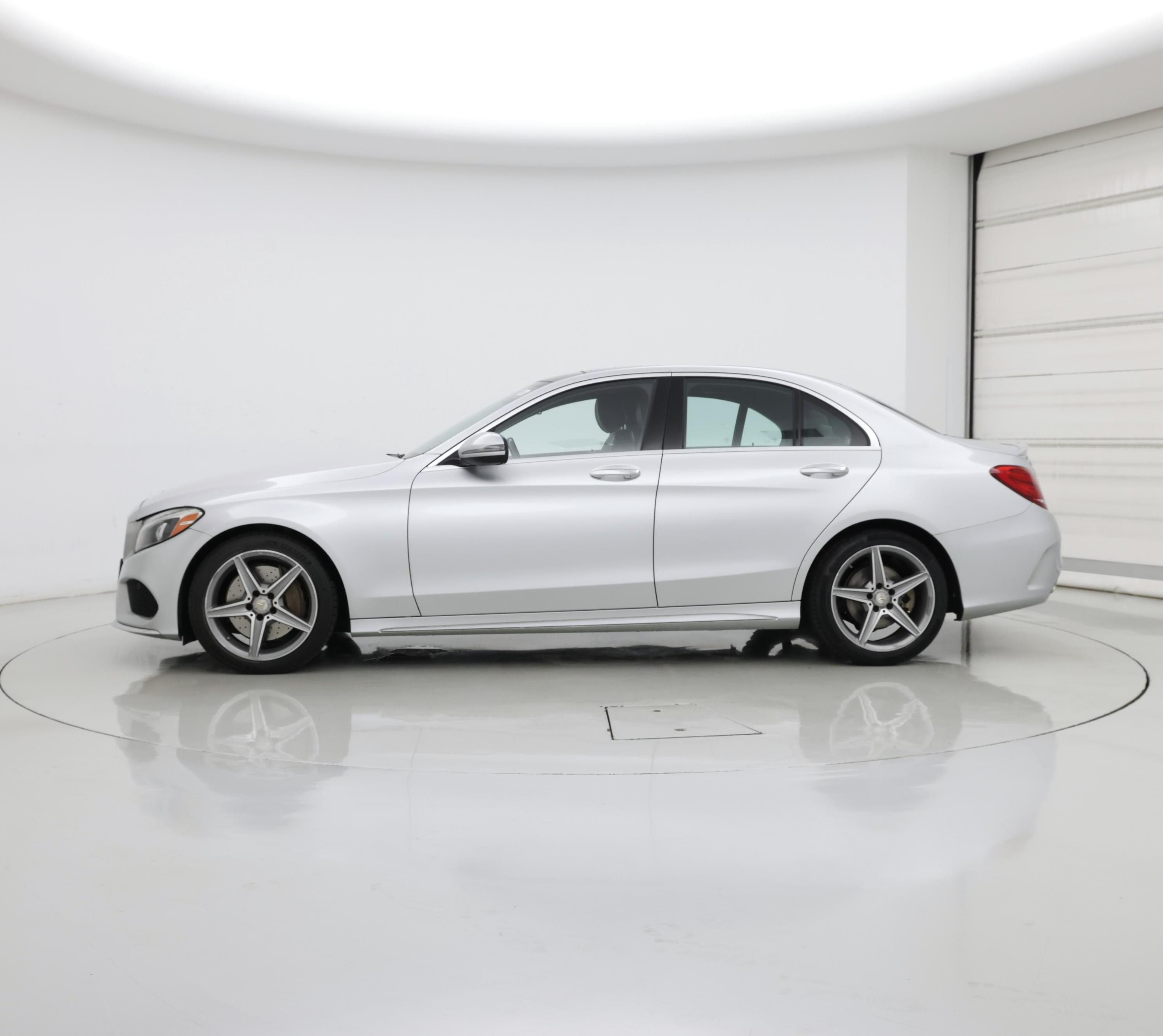 Thumbnail: 2016 Mercedes-Benz C-Class - 3