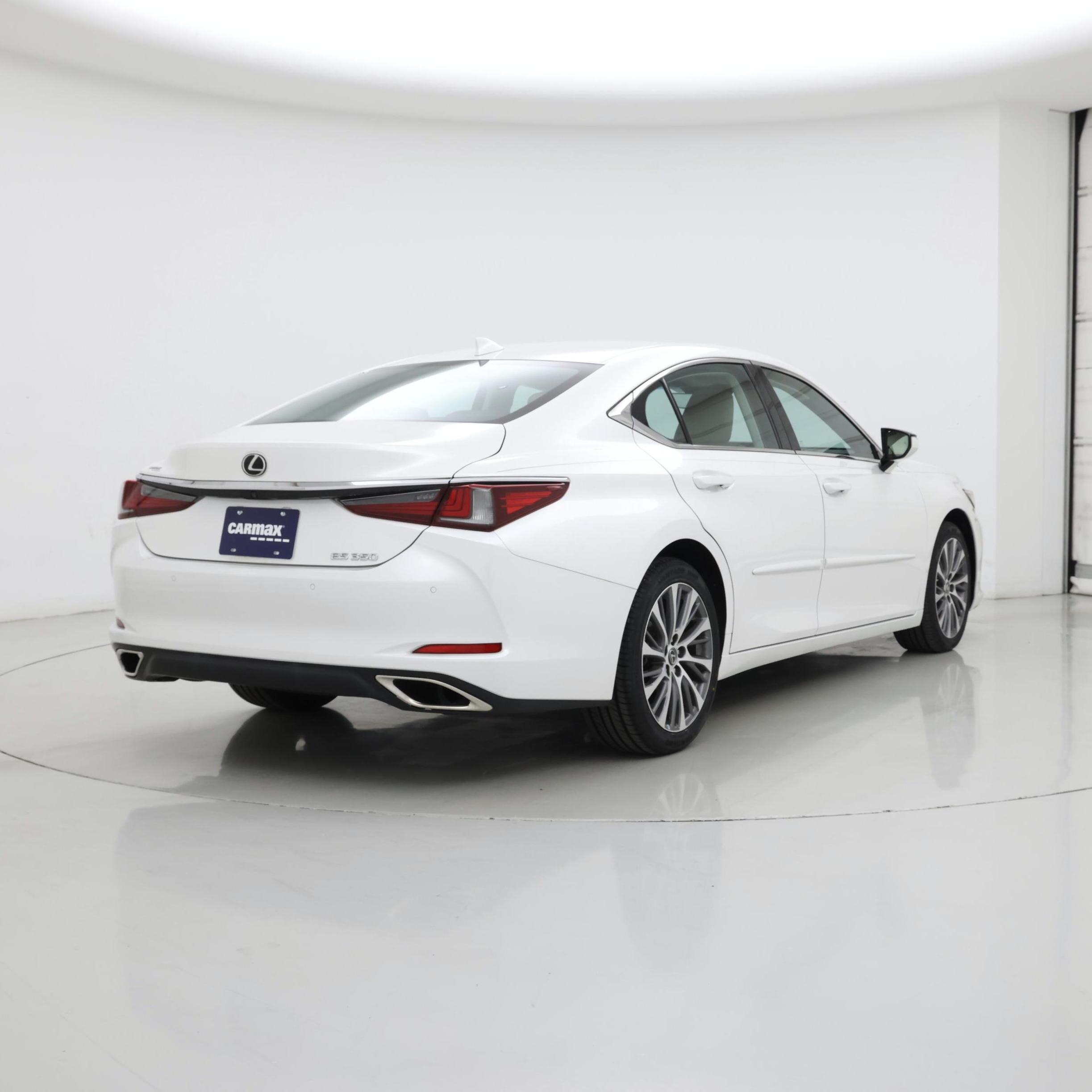 Thumbnail: 2019 Lexus ES - 8