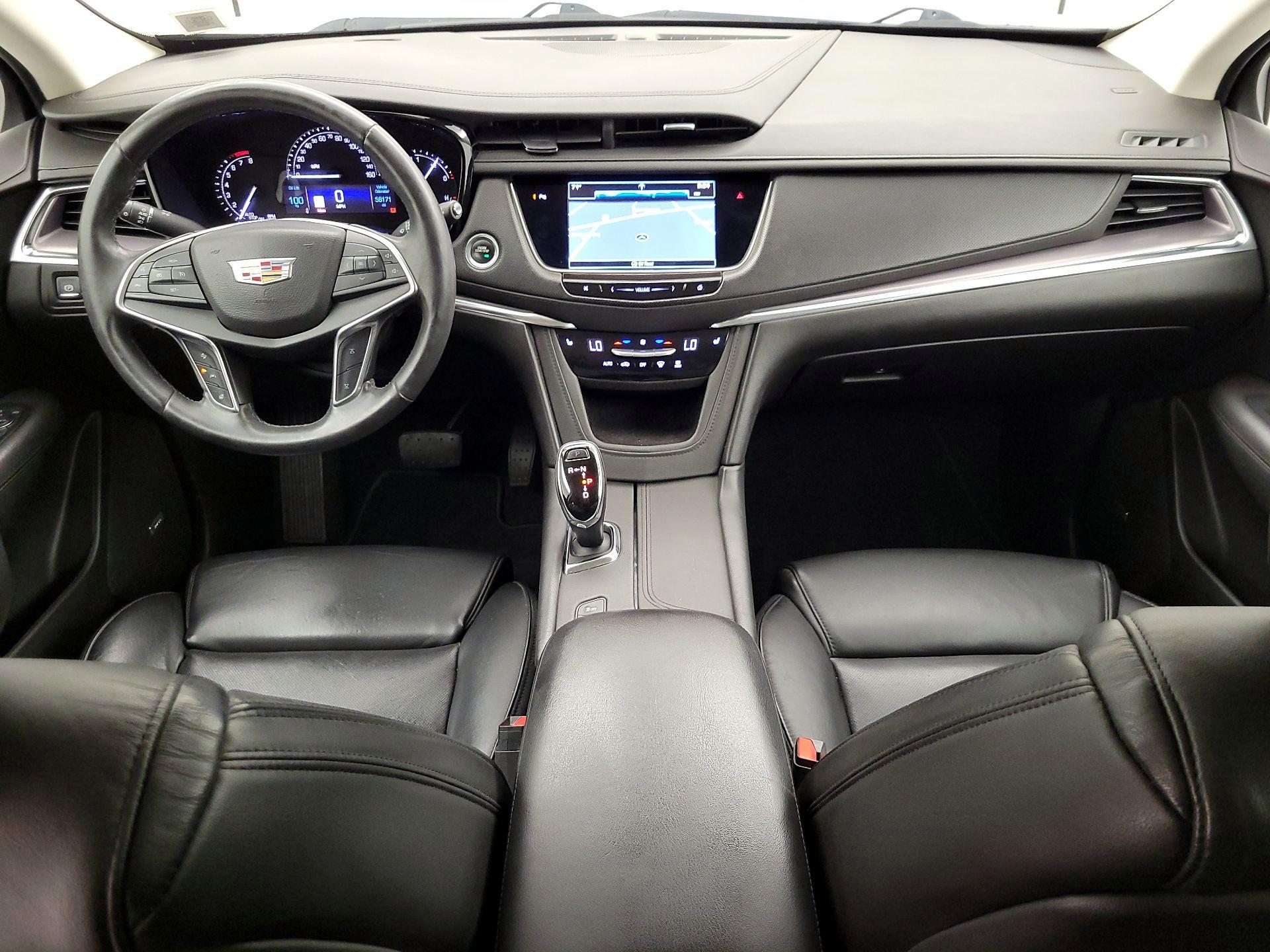 Thumbnail: 2017 Cadillac XT5 - 9
